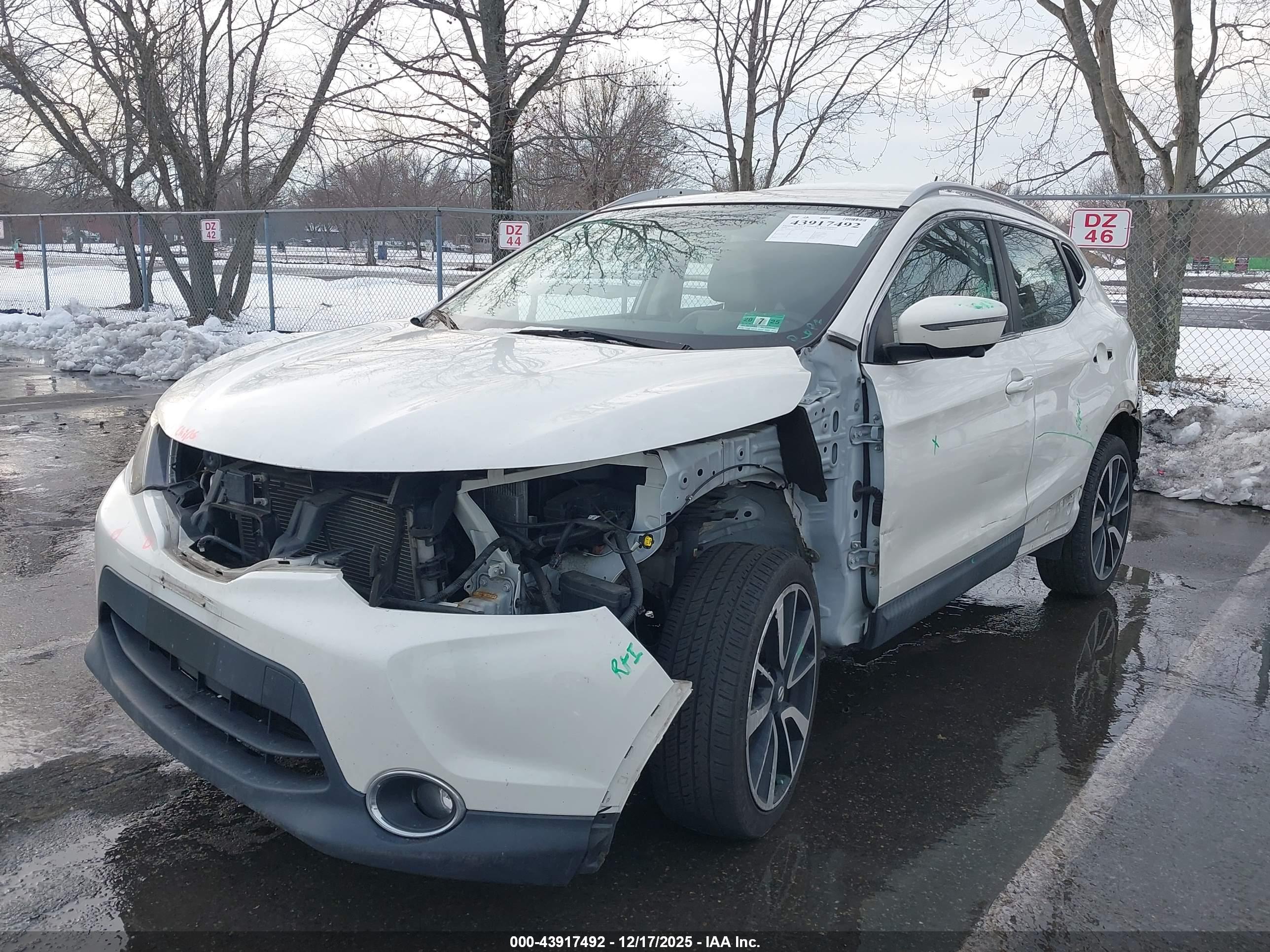 NISSAN ROGUE image 2