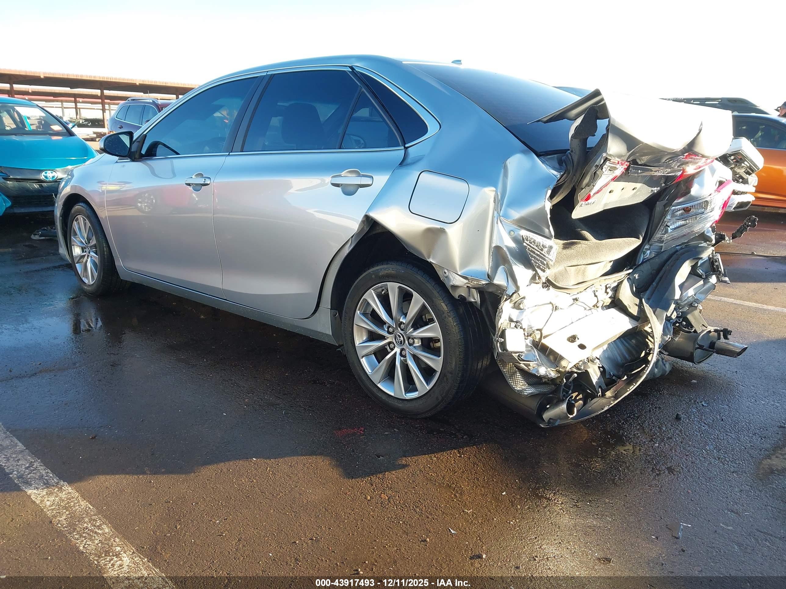 TOYOTA CAMRY image 3