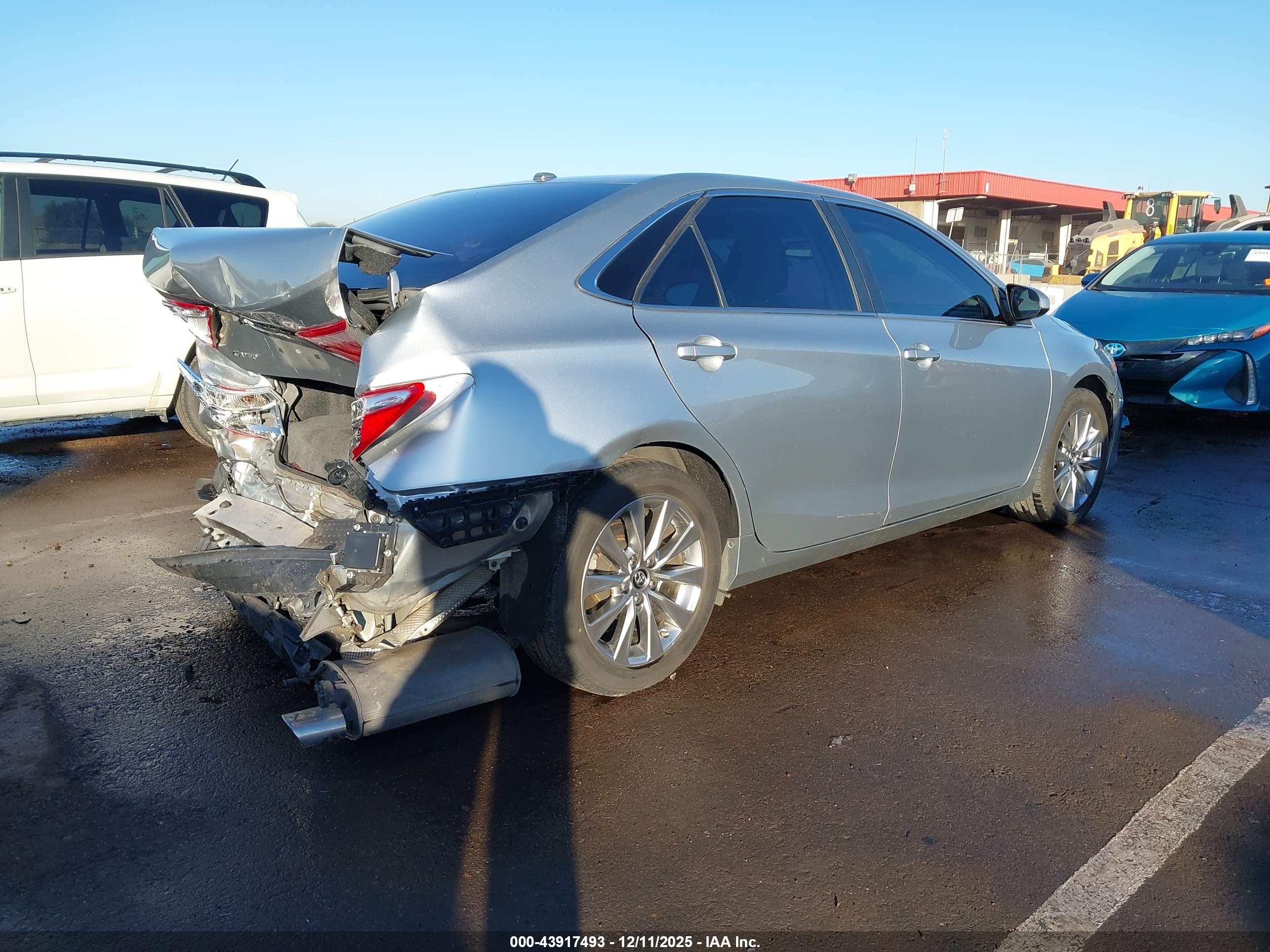 TOYOTA CAMRY image 4