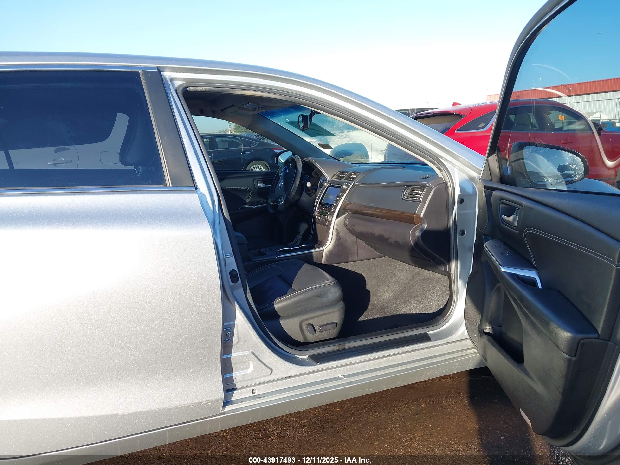 TOYOTA CAMRY image 5