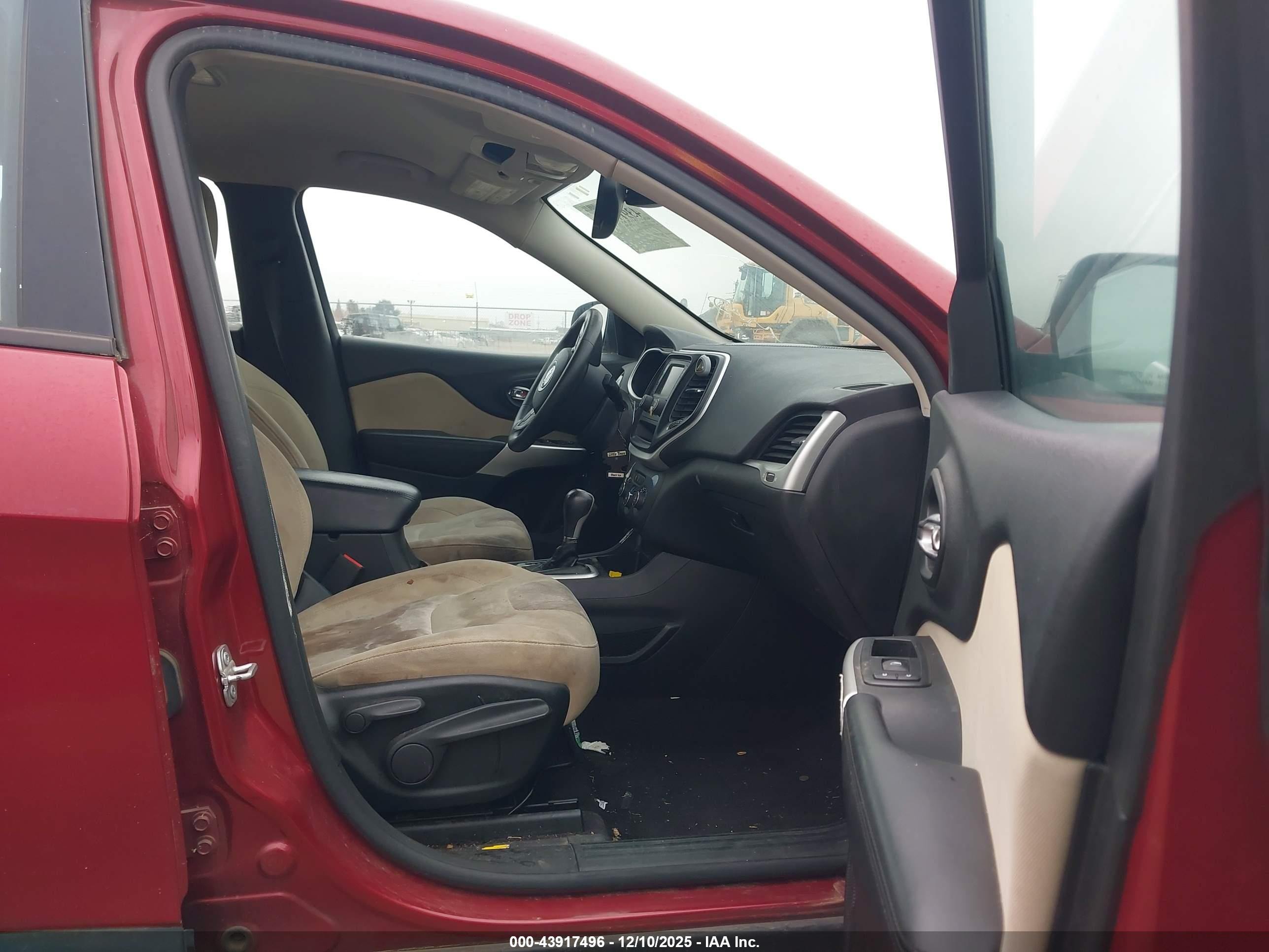 JEEP CHEROKEE image 5