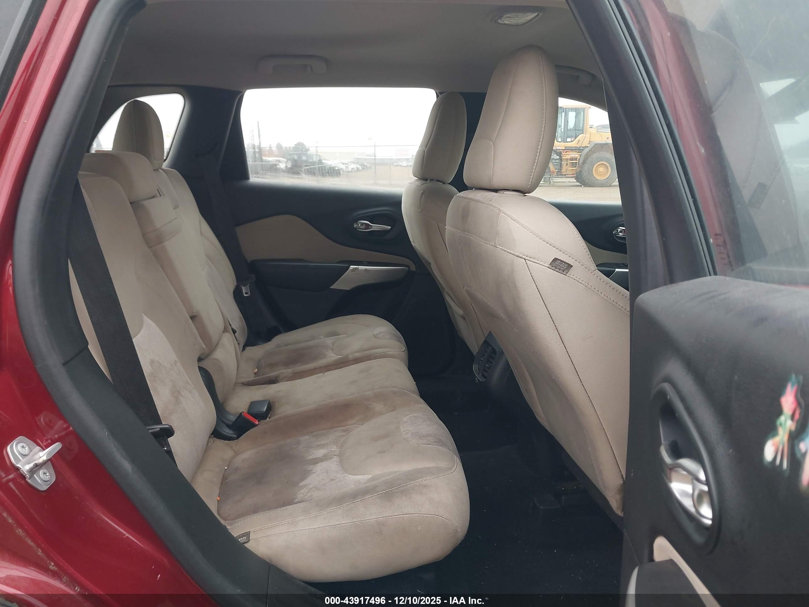 JEEP CHEROKEE image 8