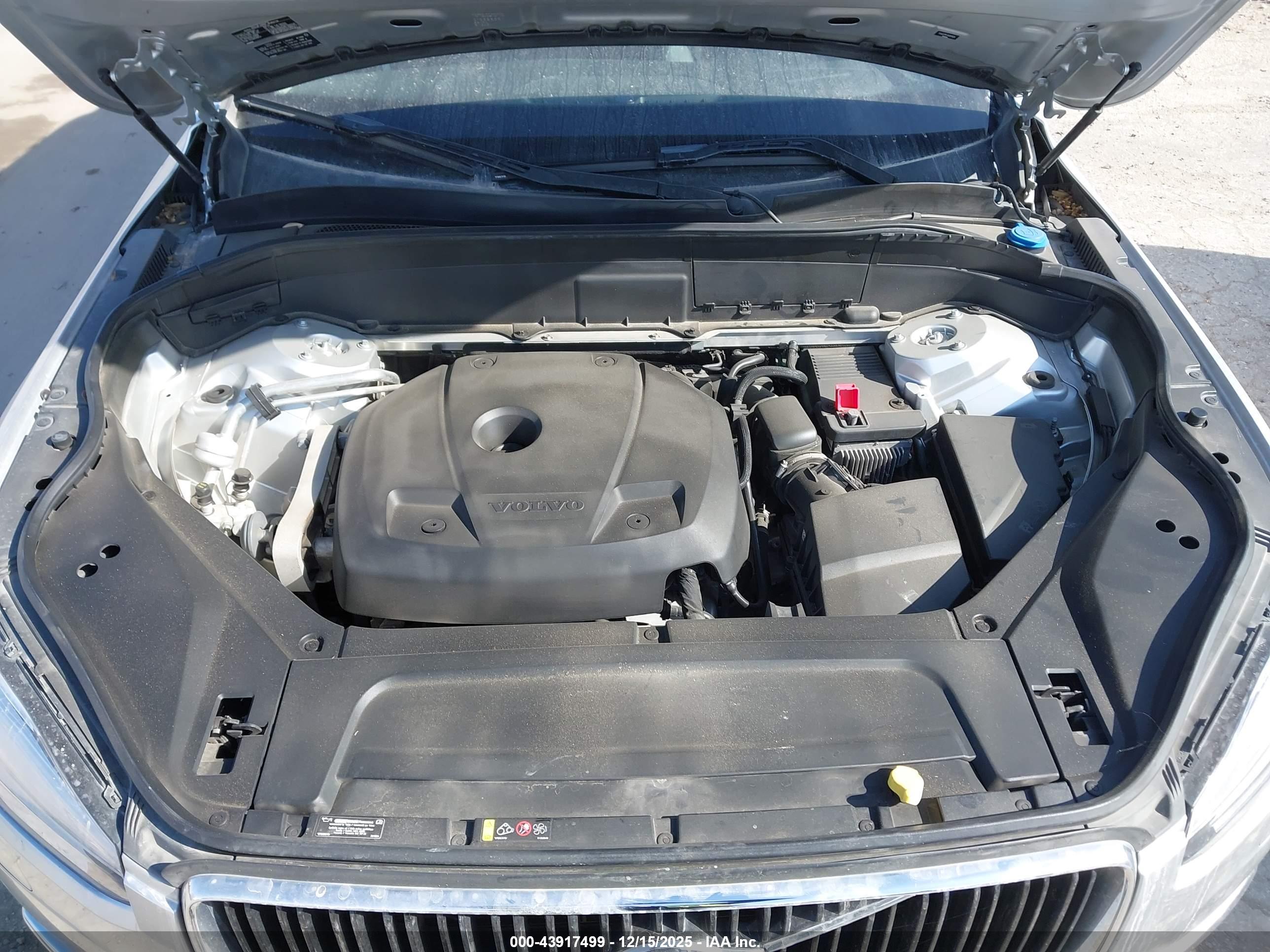 VOLVO XC90 image 10