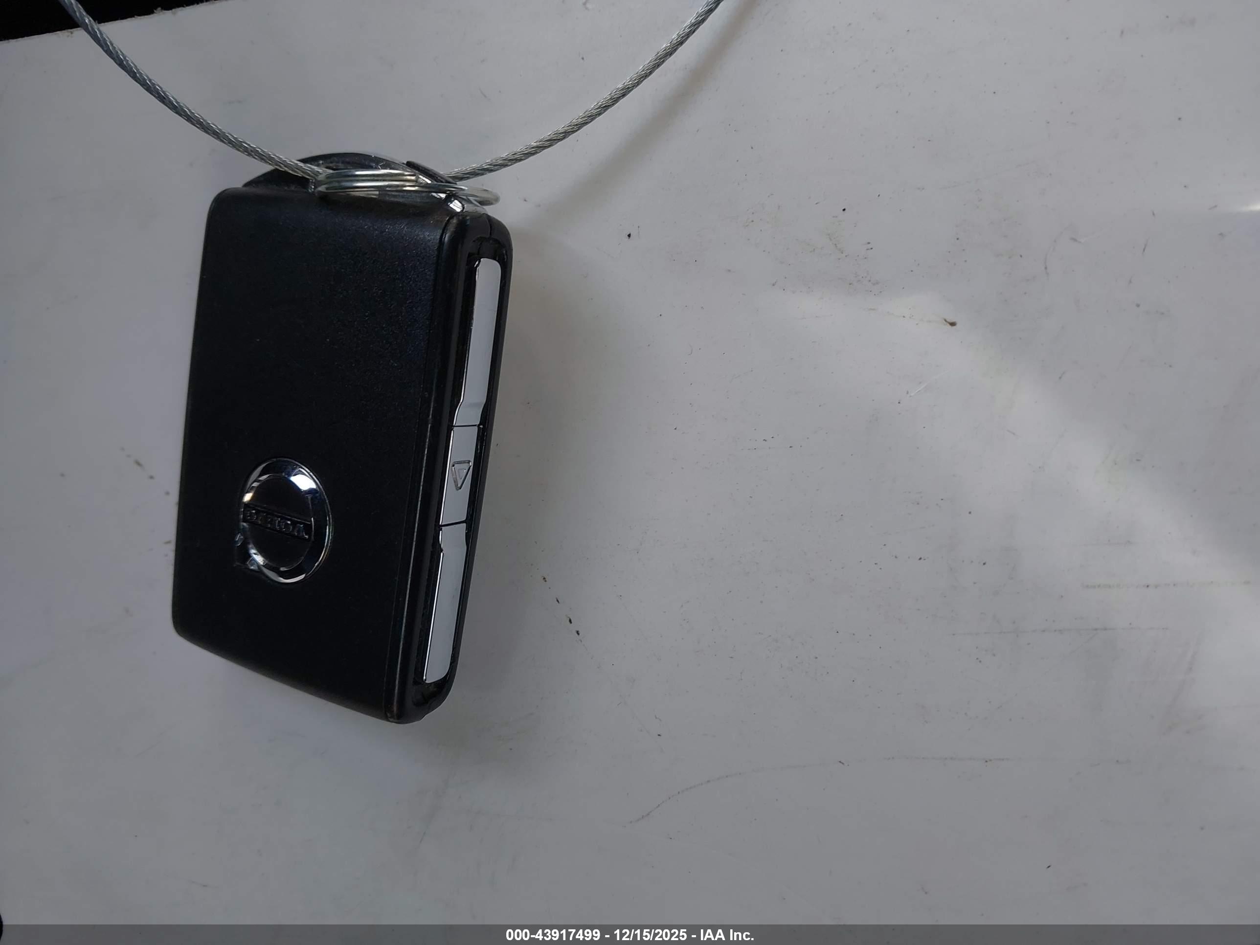 VOLVO XC90 image 11