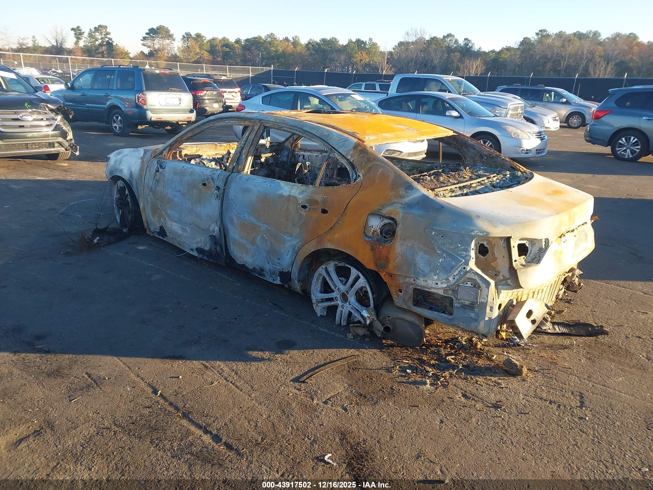 LEXUS ES image 3