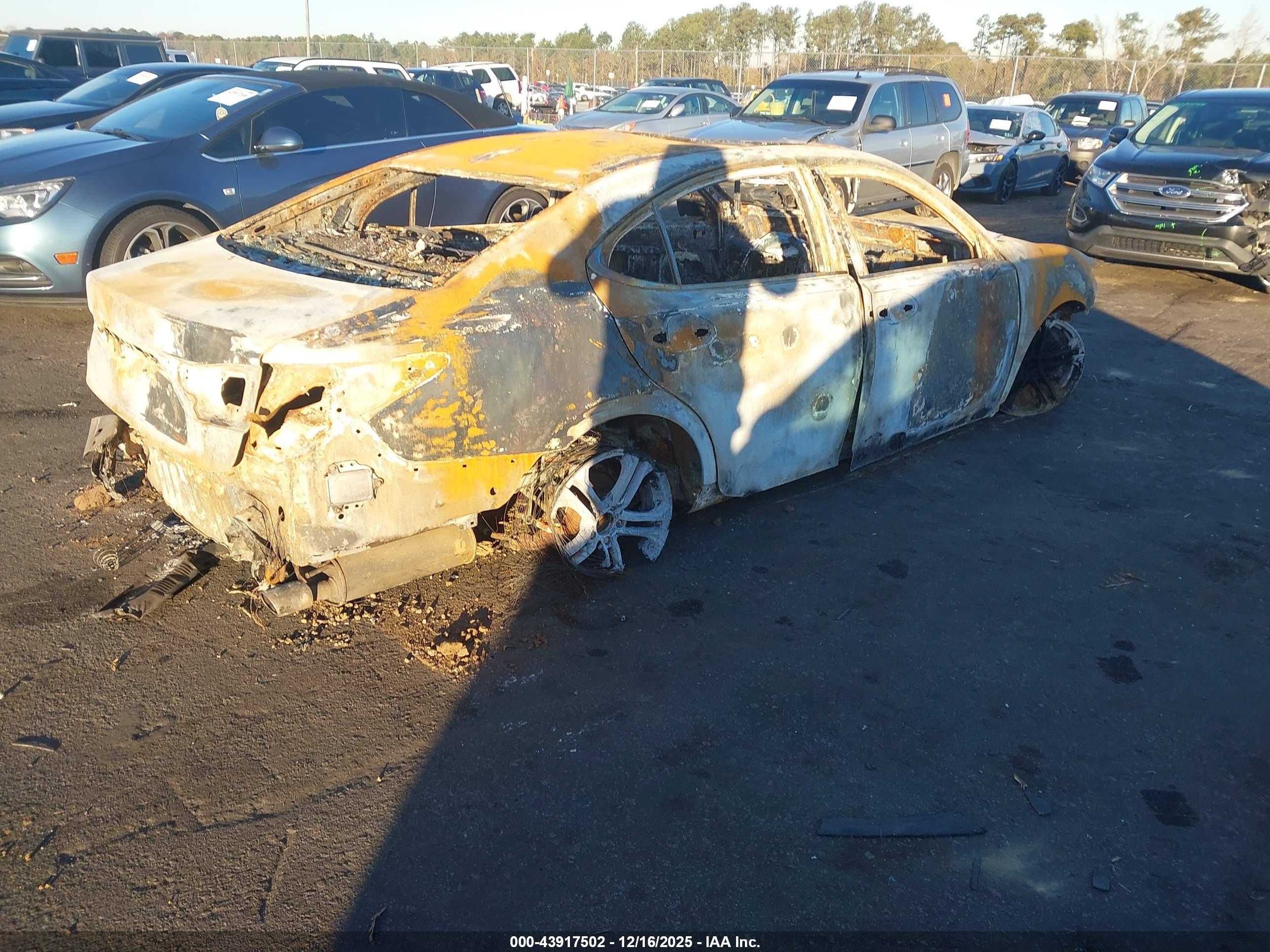 LEXUS ES image 4