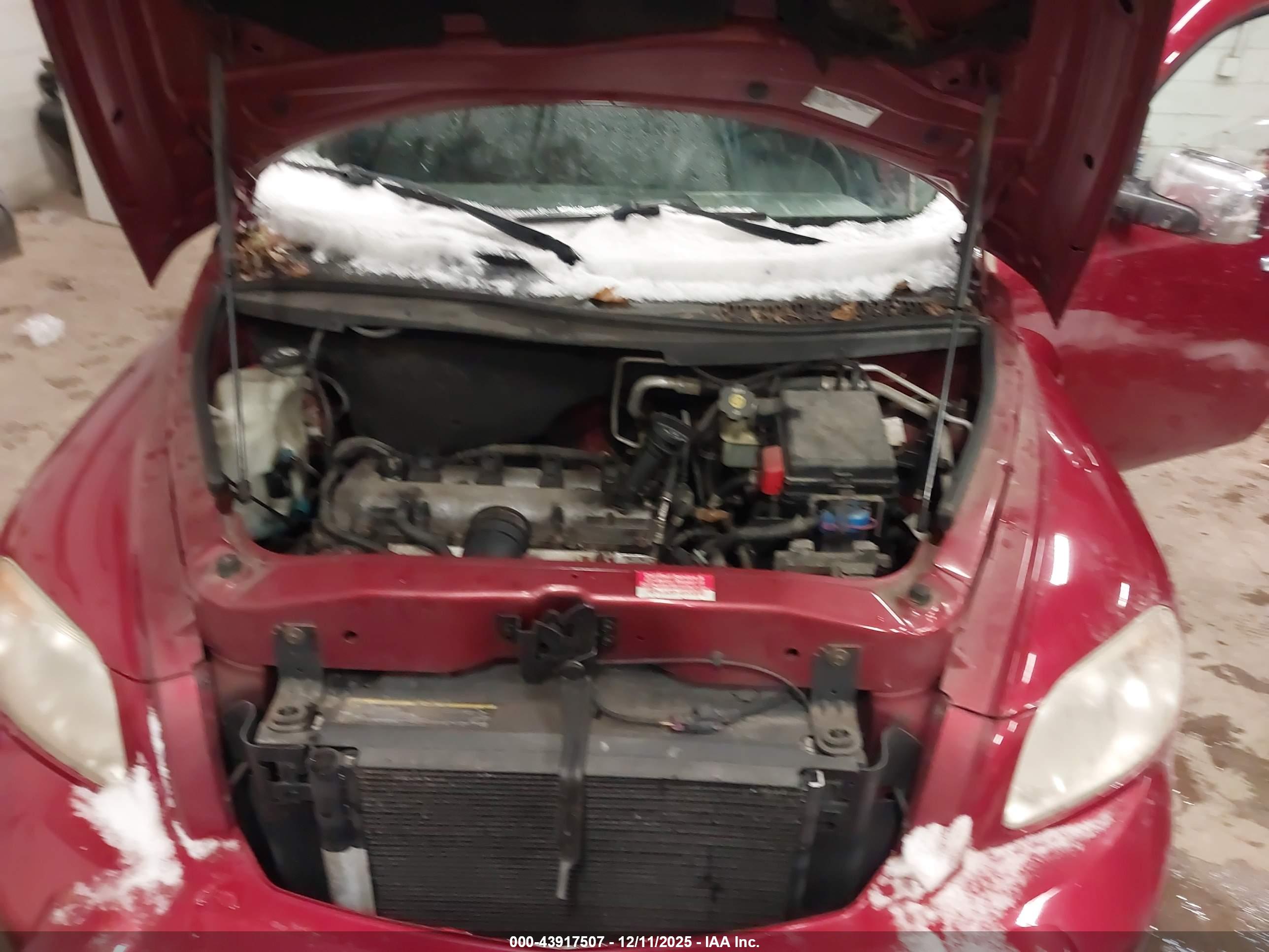 CHEVROLET HHR image 10
