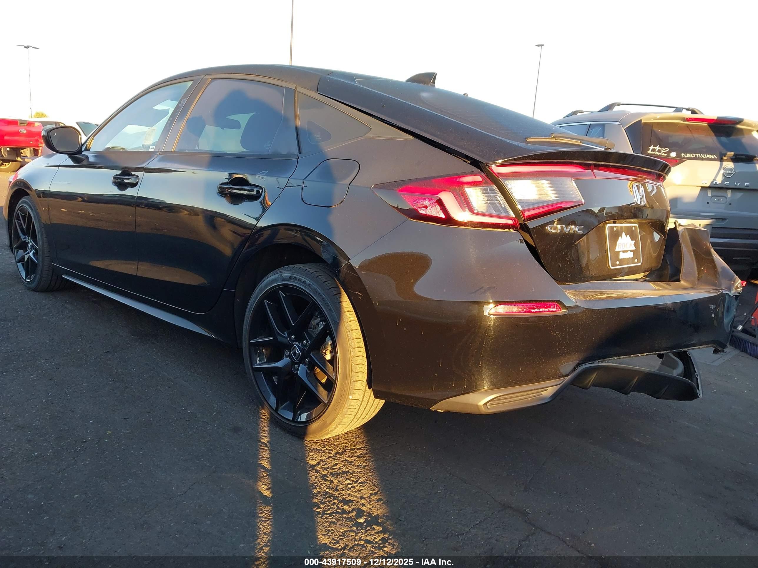 HONDA CIVIC image 3