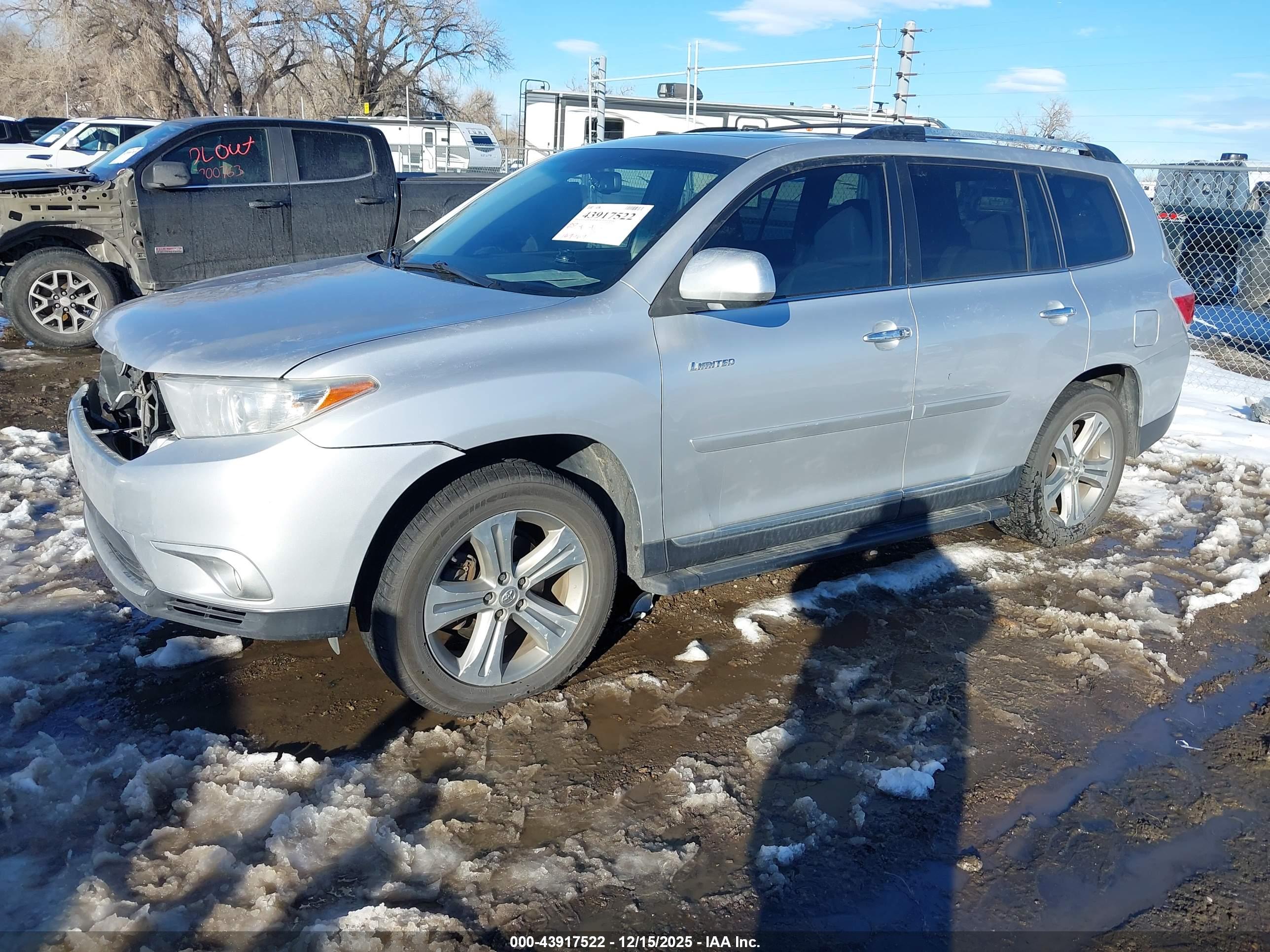 TOYOTA HIGHLANDER image 2