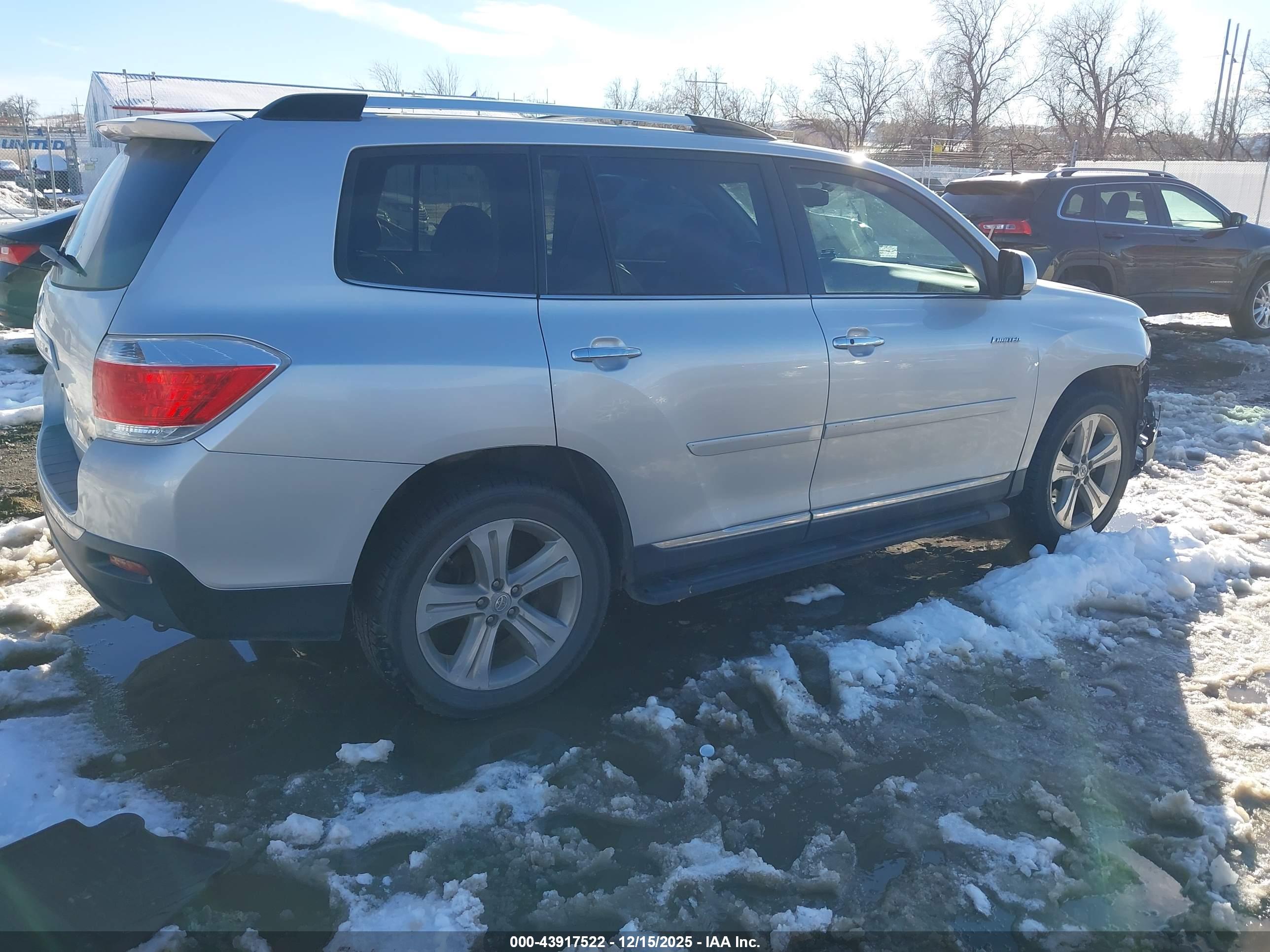 TOYOTA HIGHLANDER image 4