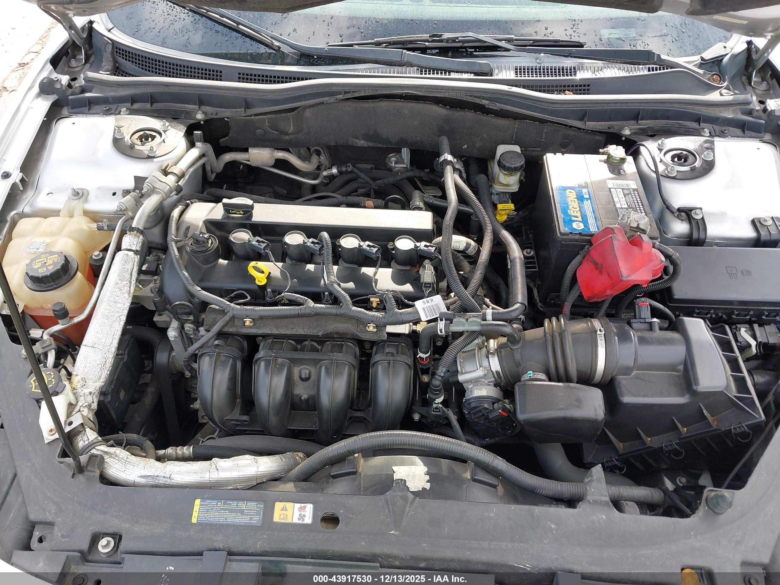 FORD FUSION image 10