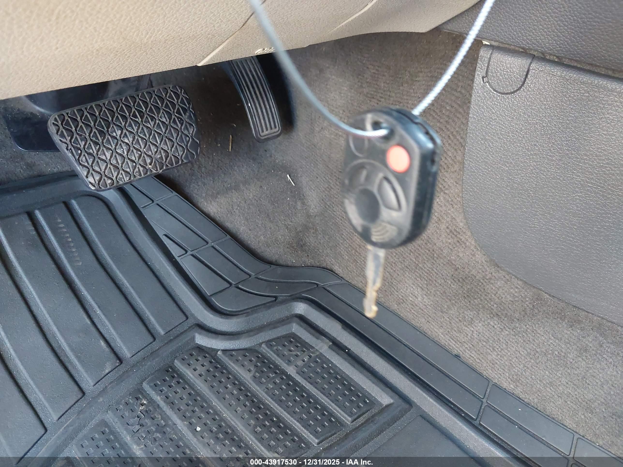 FORD FUSION image 11