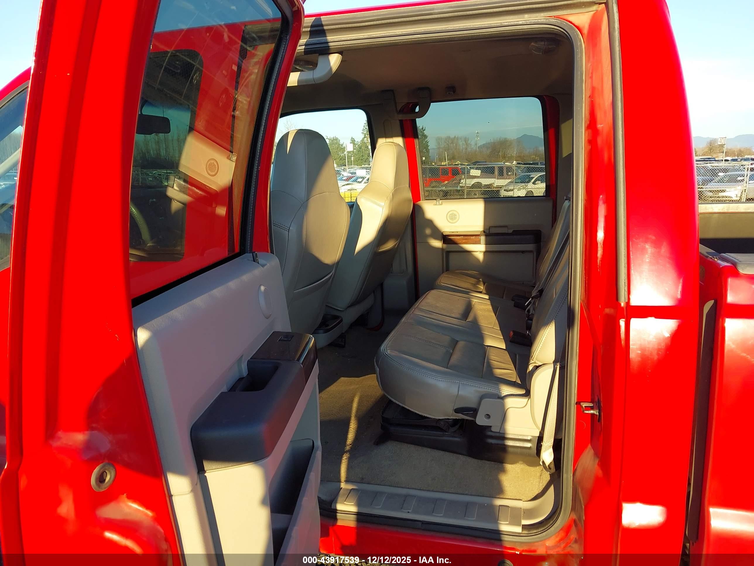 FORD F-250 image 8
