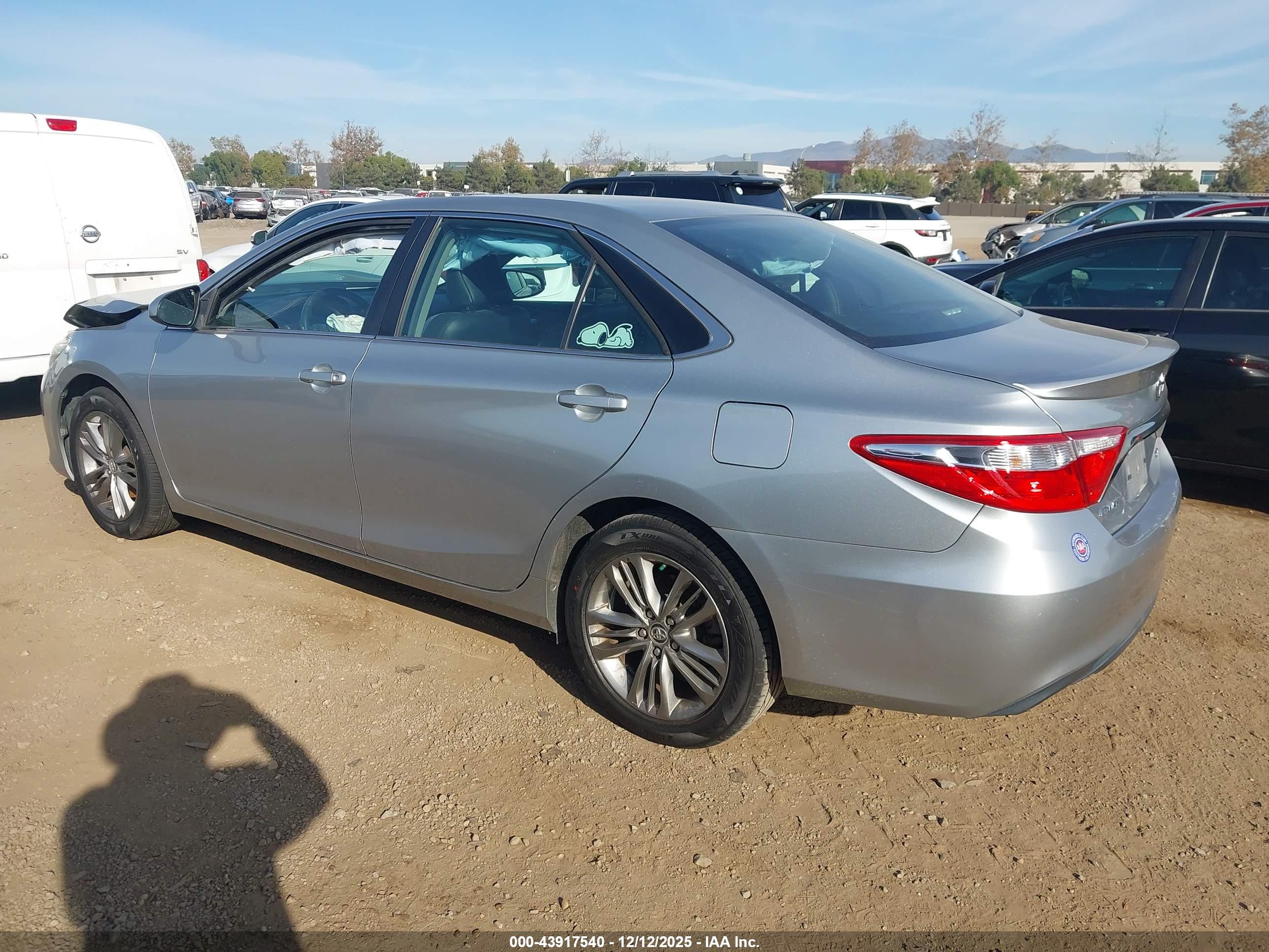 TOYOTA CAMRY image 3