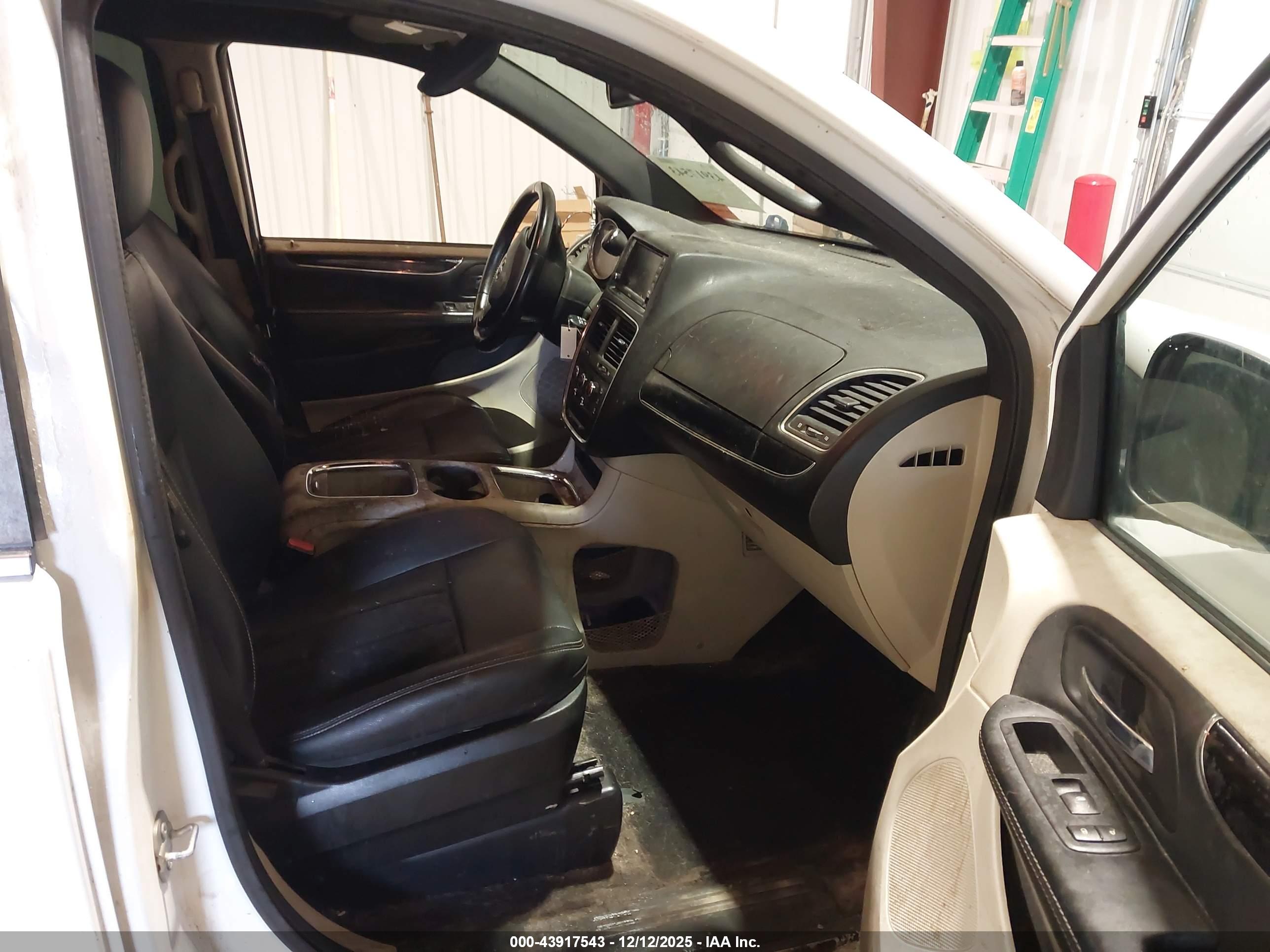 DODGE GRAND image 5