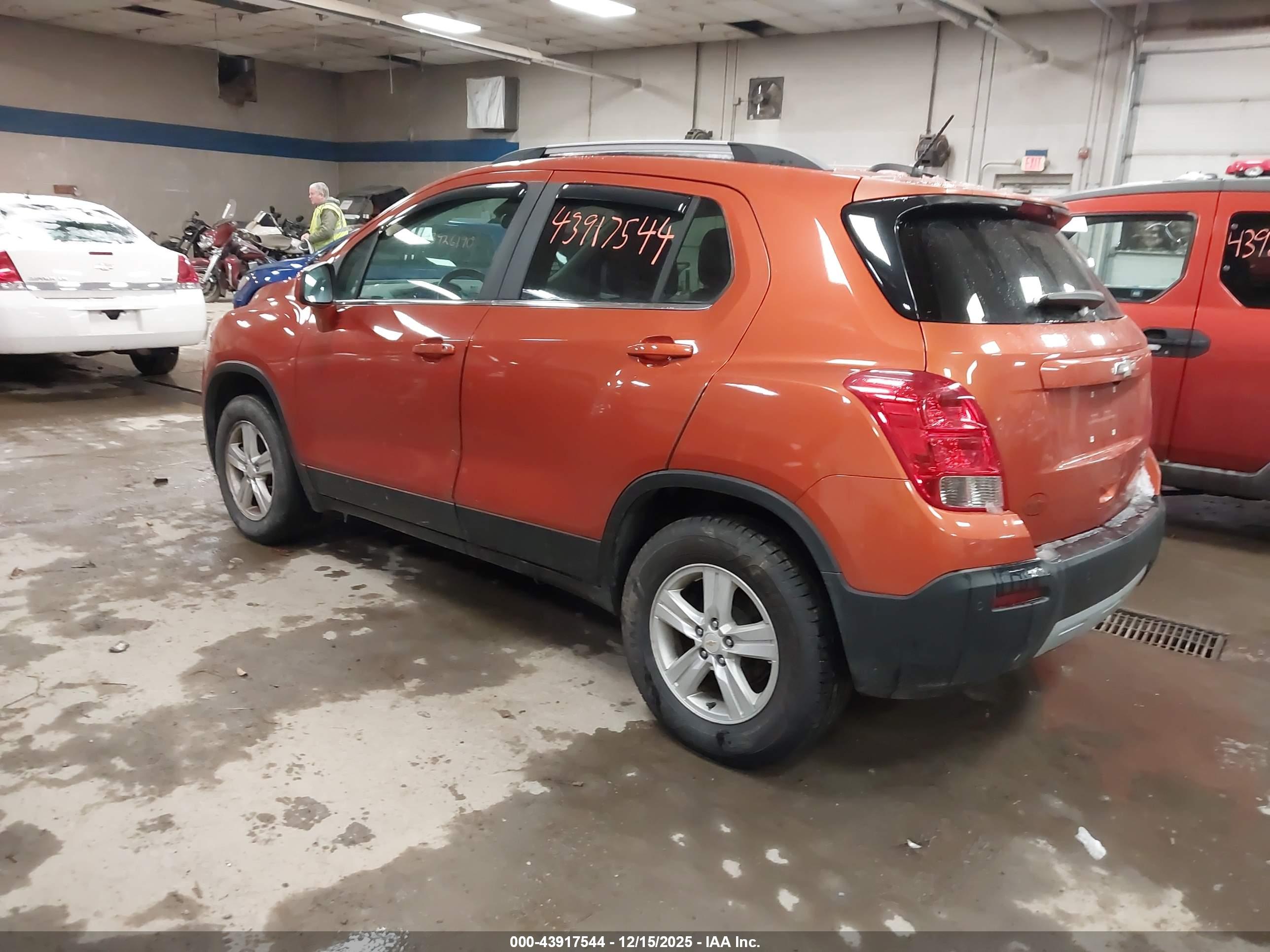 CHEVROLET TRAX image 3
