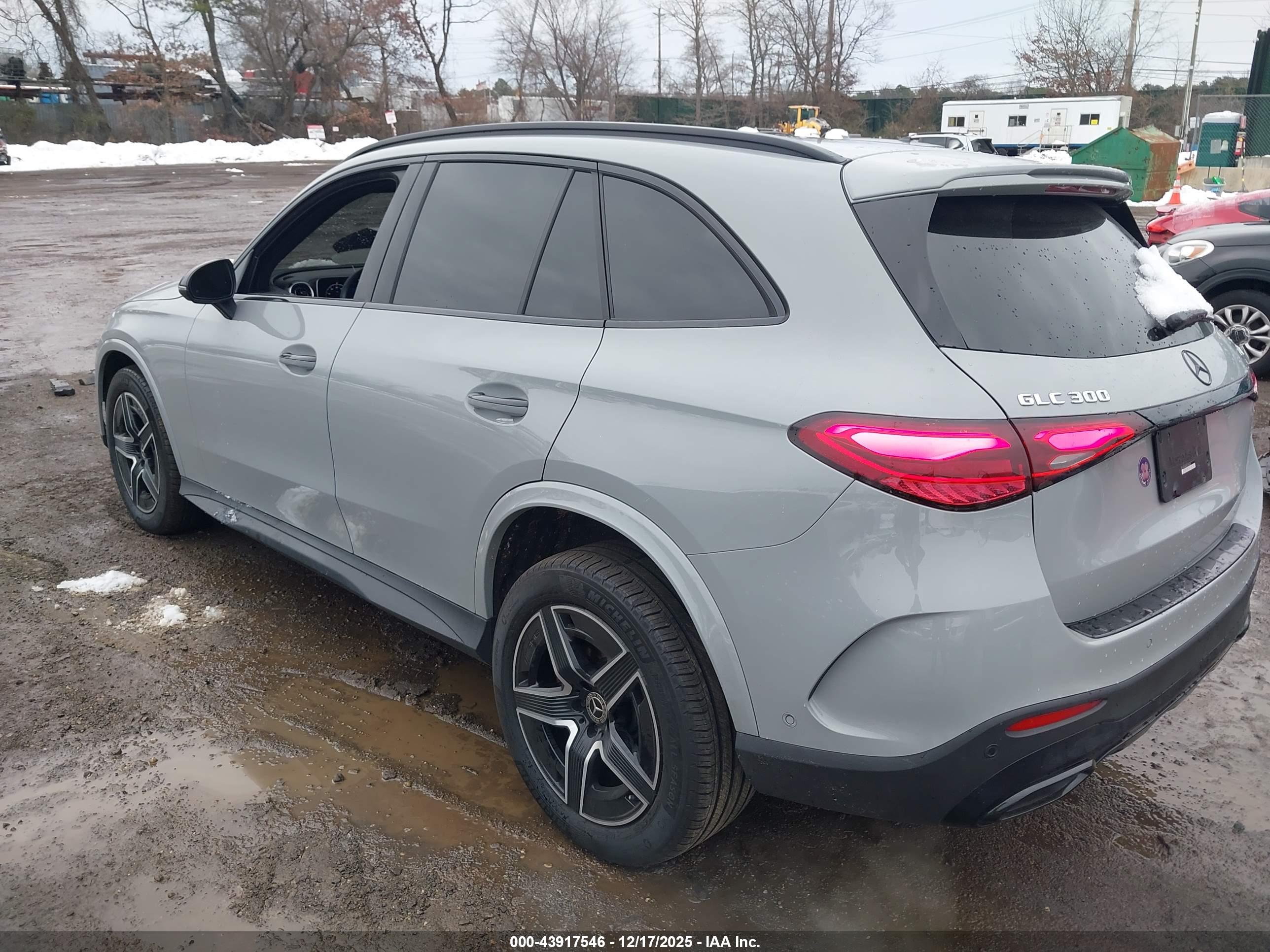 MERCEDES-BENZ GLC image 3