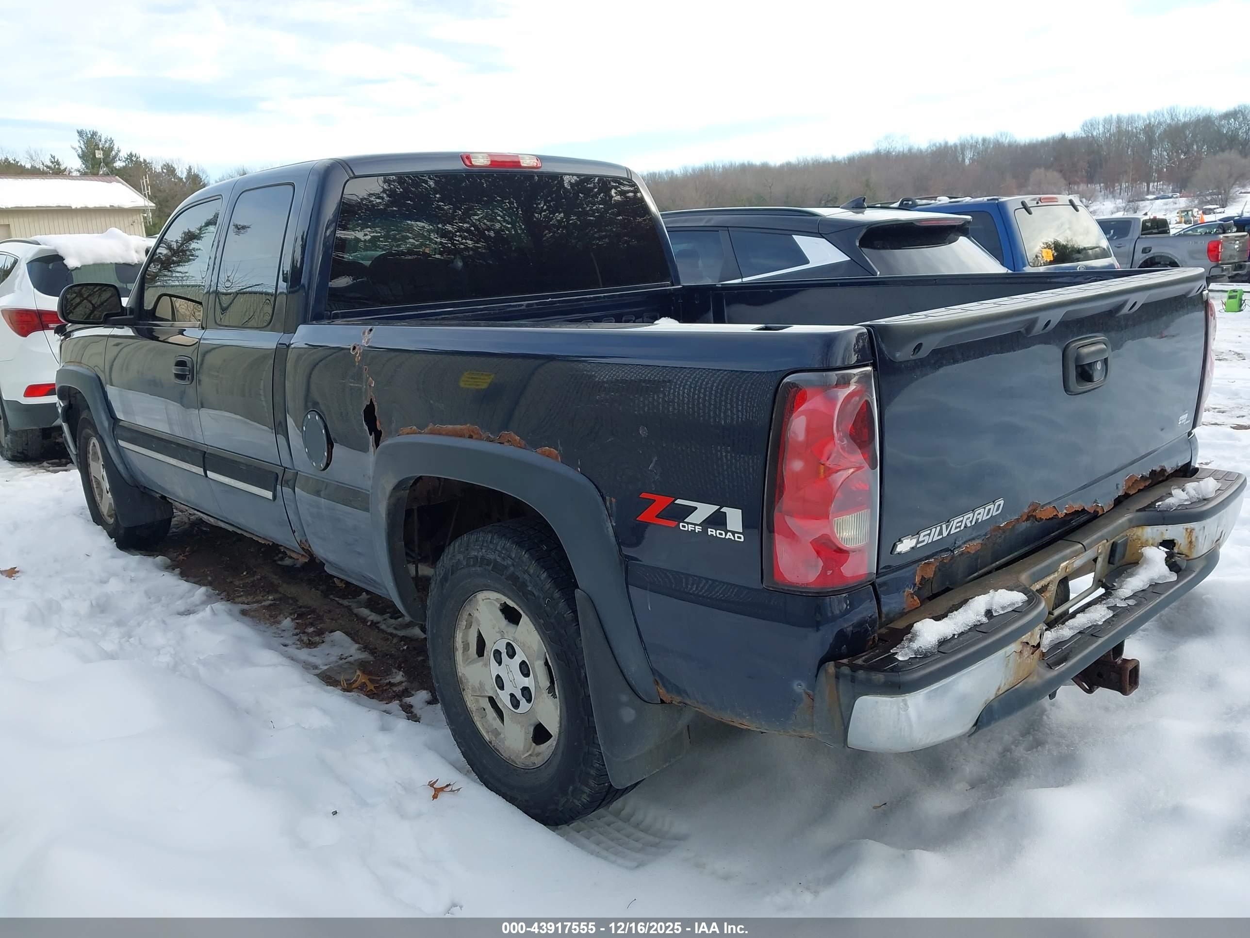 CHEVROLET SILVERADO image 3