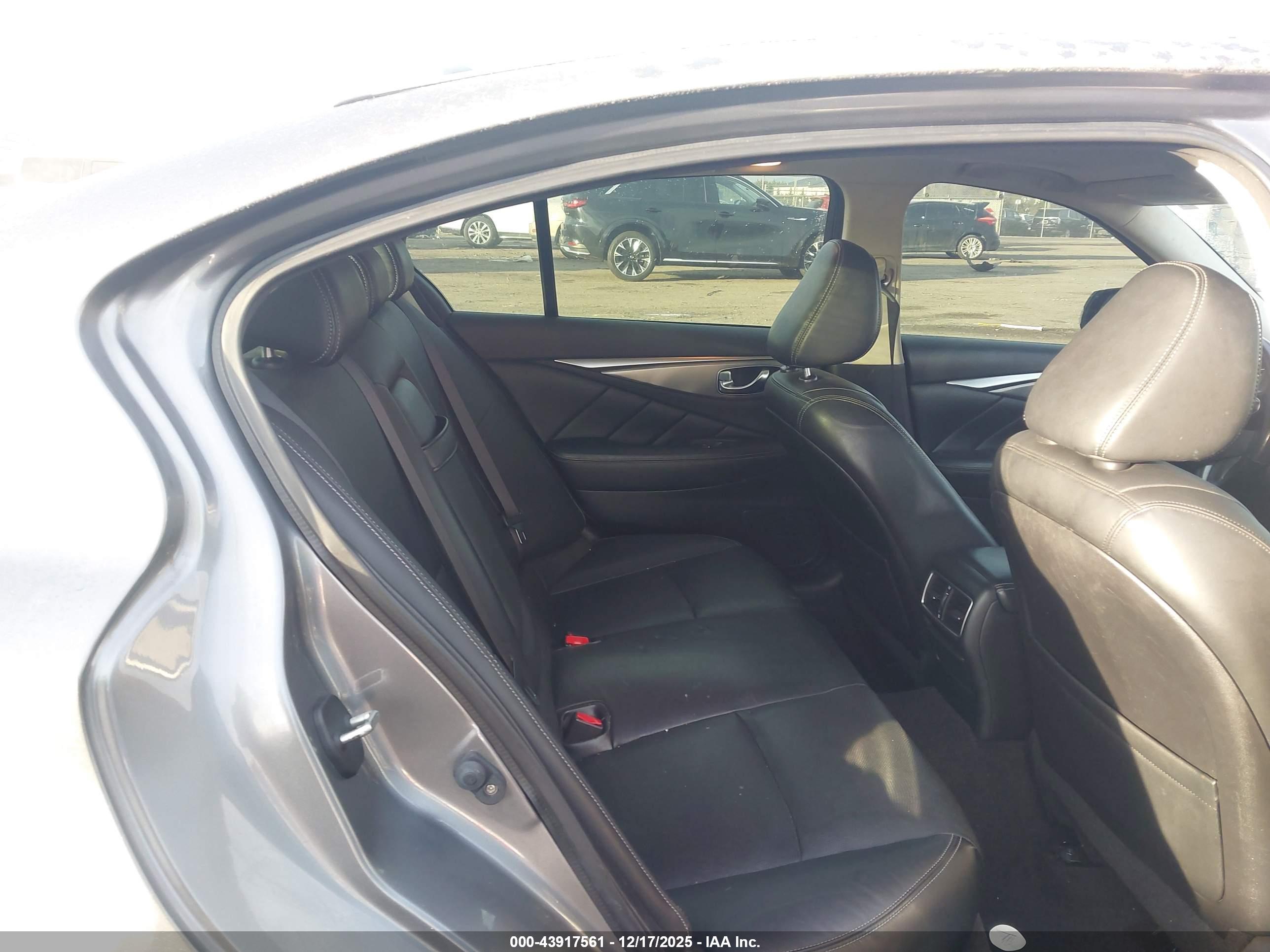 INFINITI Q50 image 8
