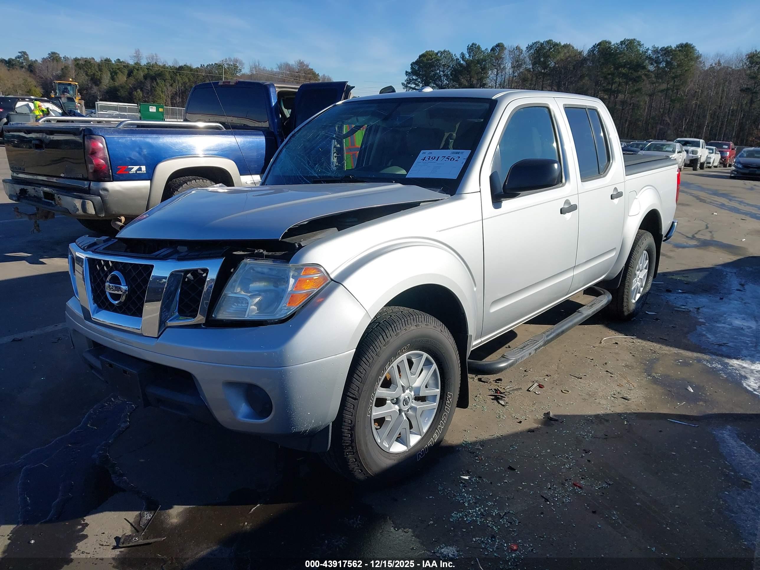 NISSAN FRONTIER image 2