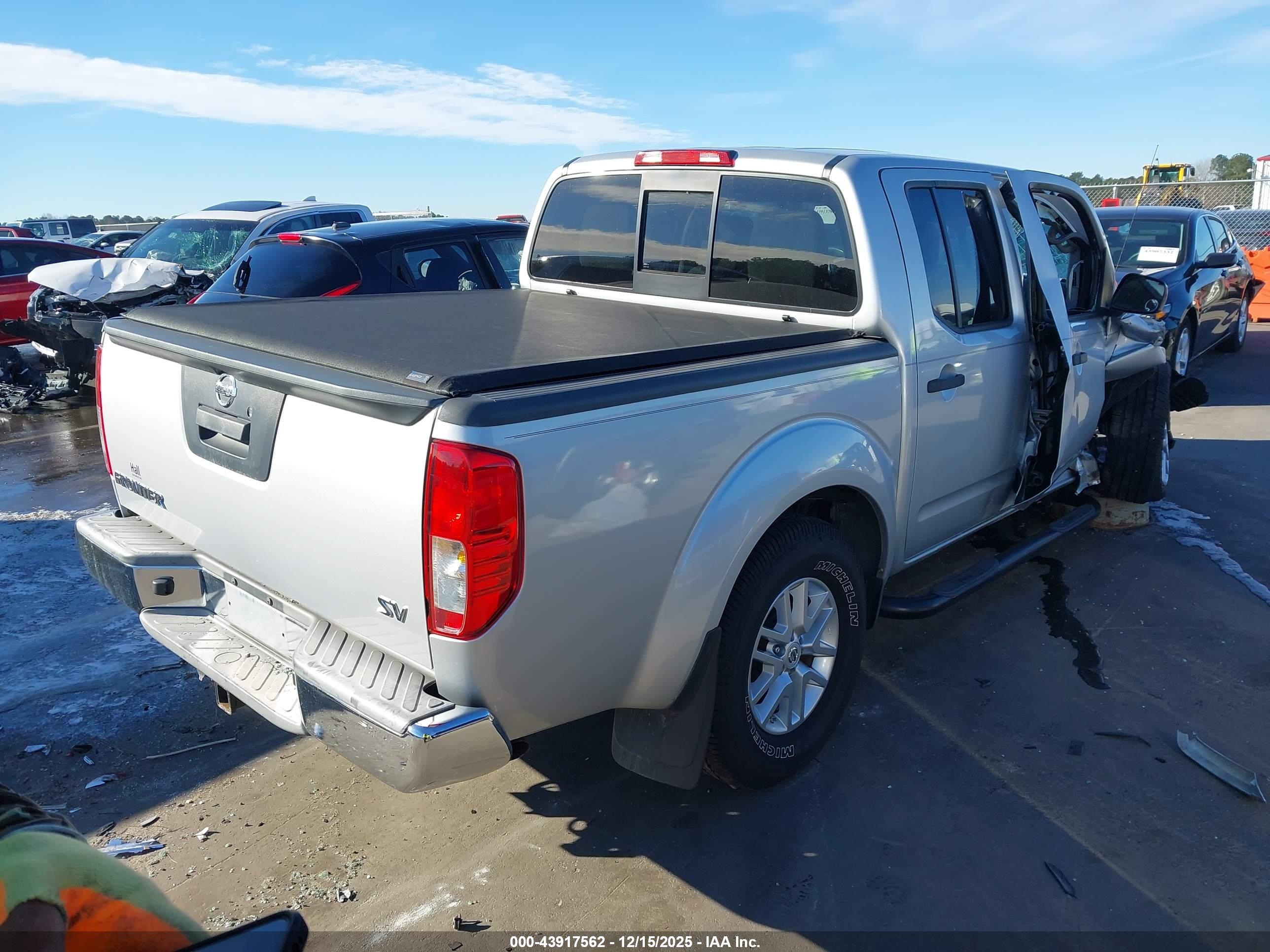 NISSAN FRONTIER image 4