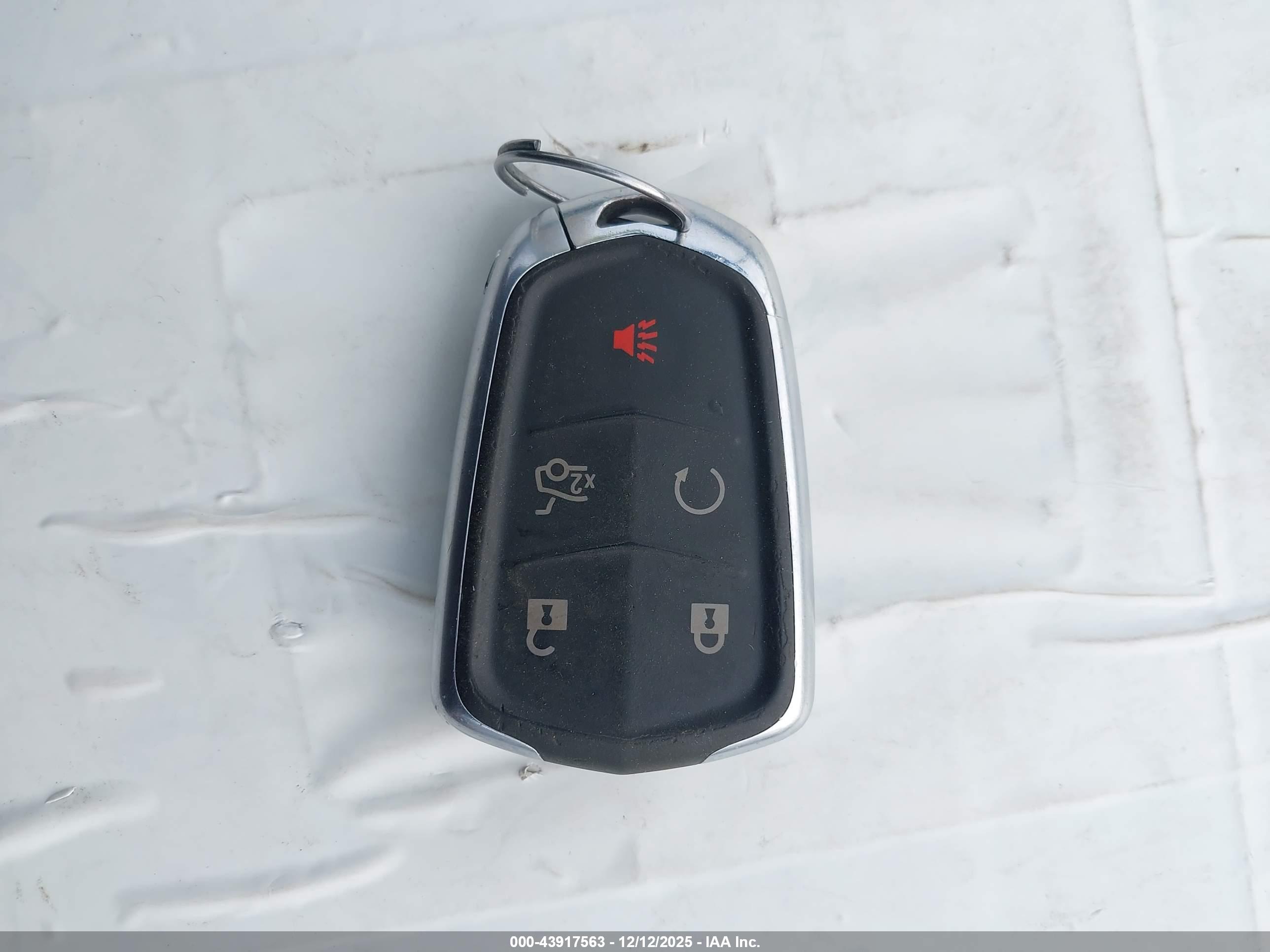 CADILLAC XTS image 11