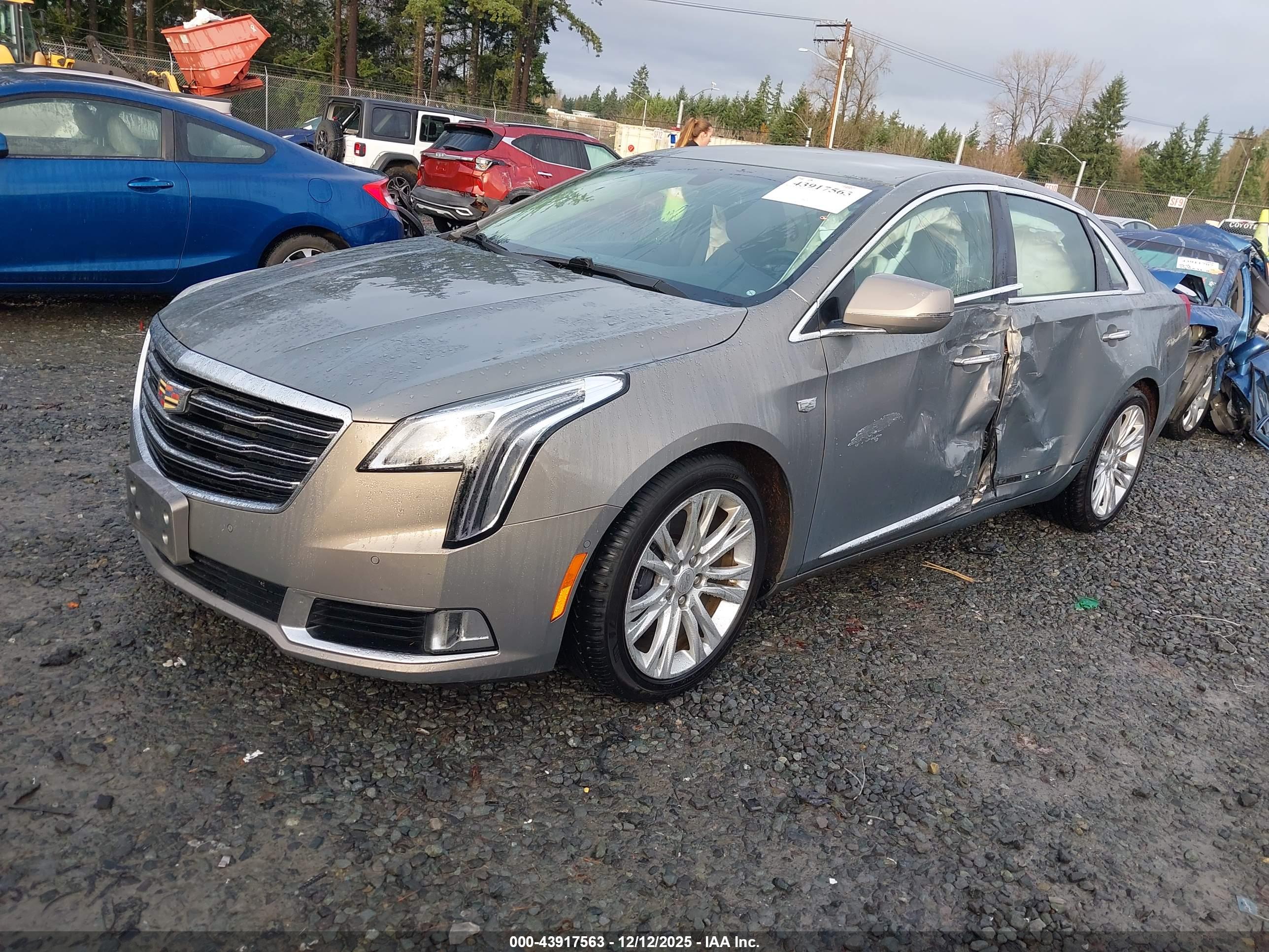 CADILLAC XTS image 2