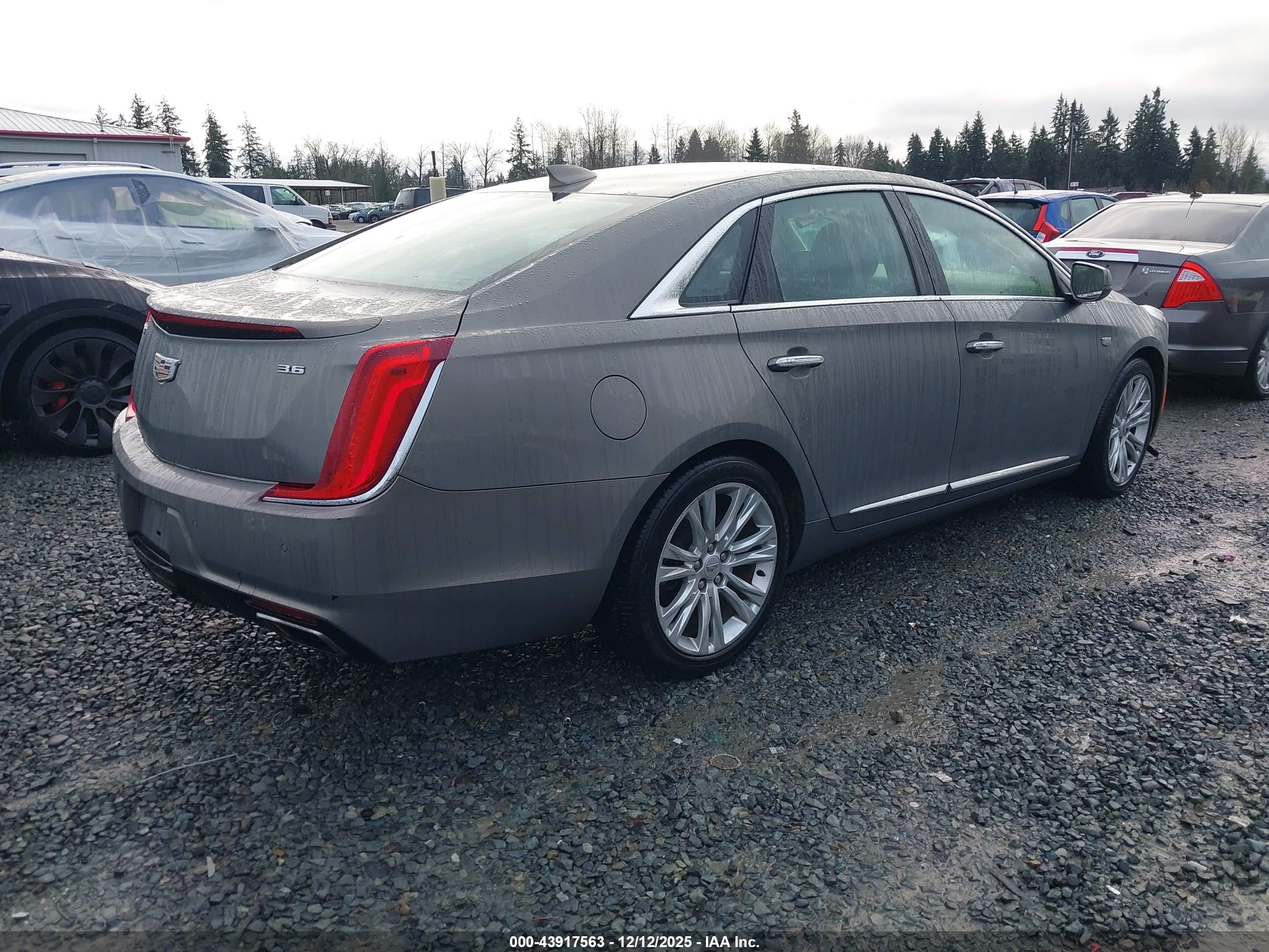 CADILLAC XTS image 4