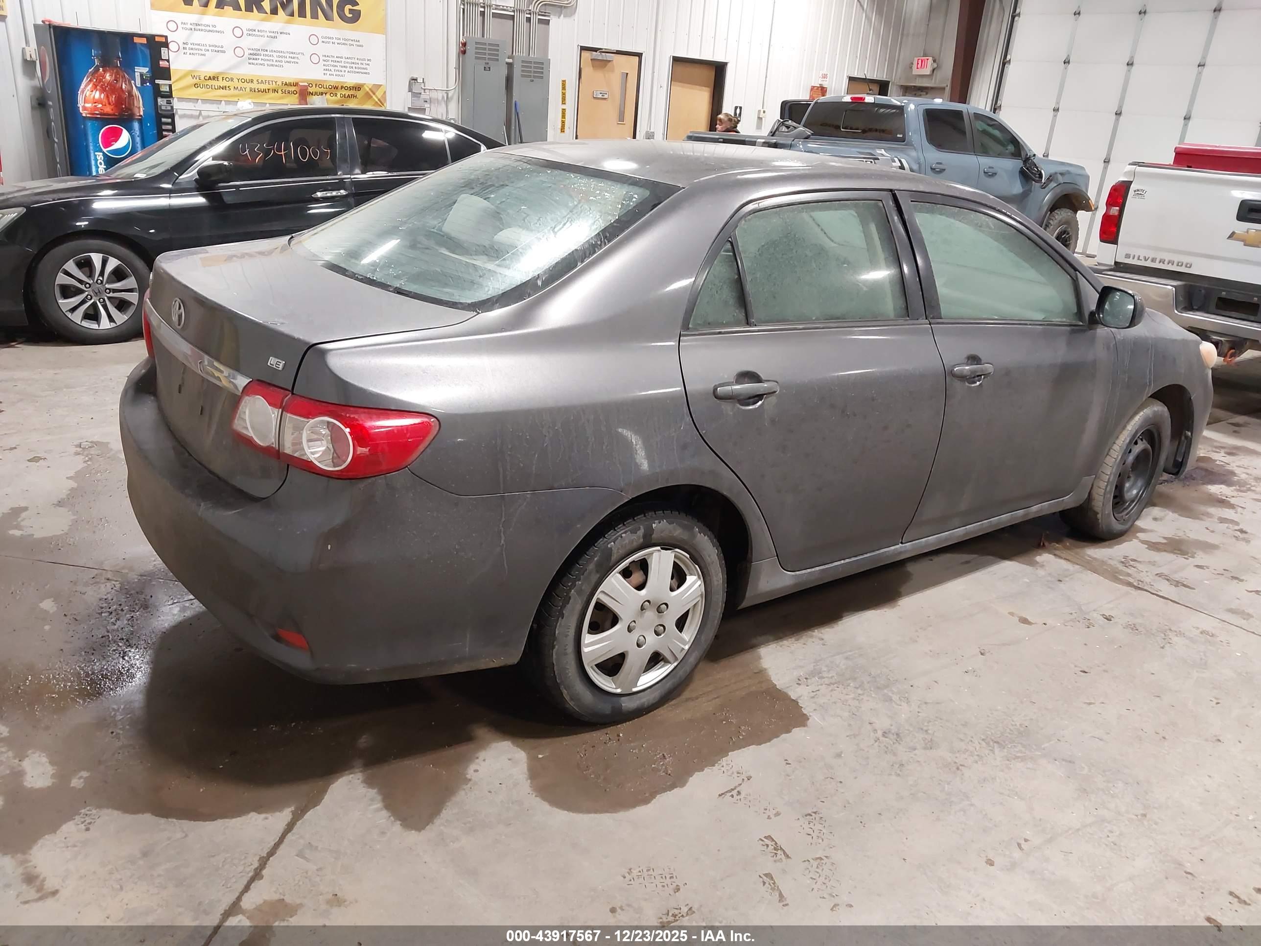 TOYOTA COROLLA image 4