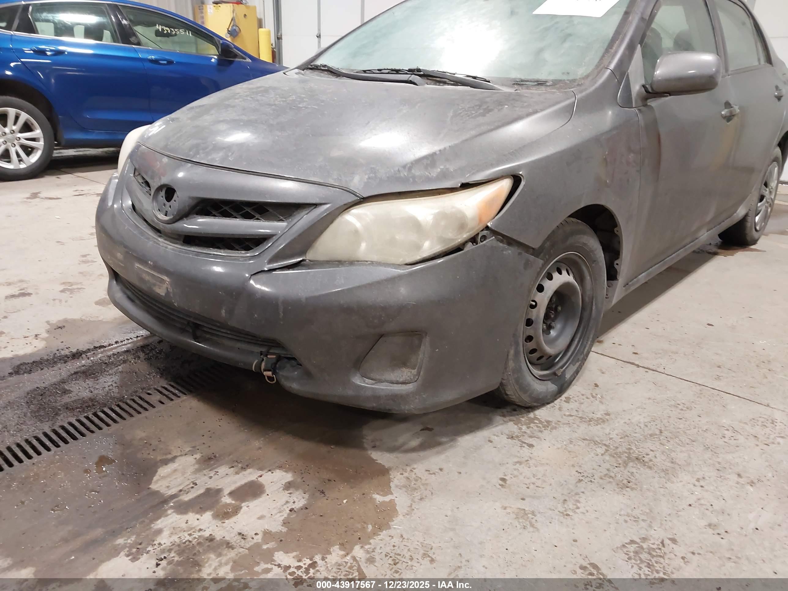 TOYOTA COROLLA image 6