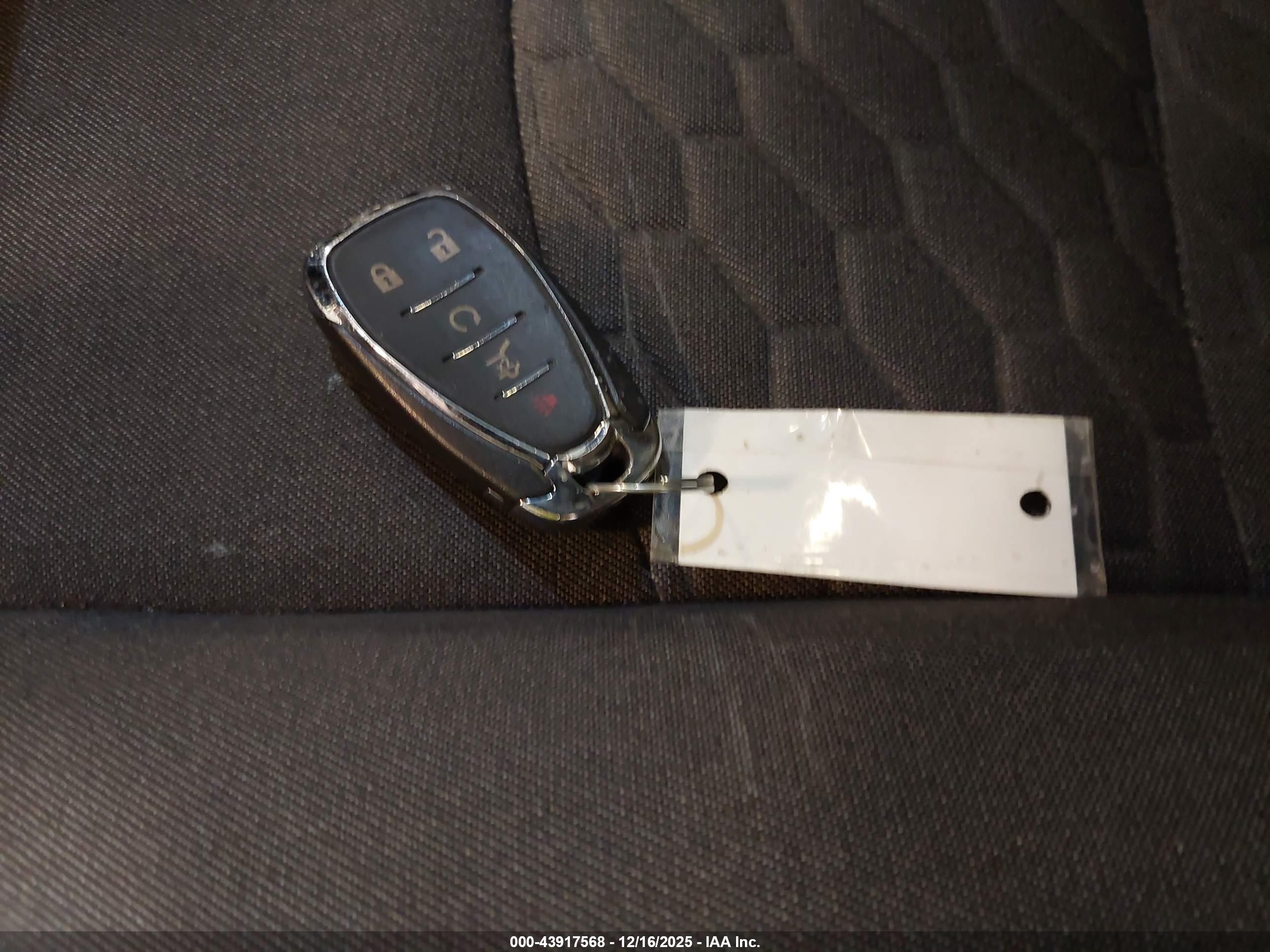 CHEVROLET EQUINOX image 11