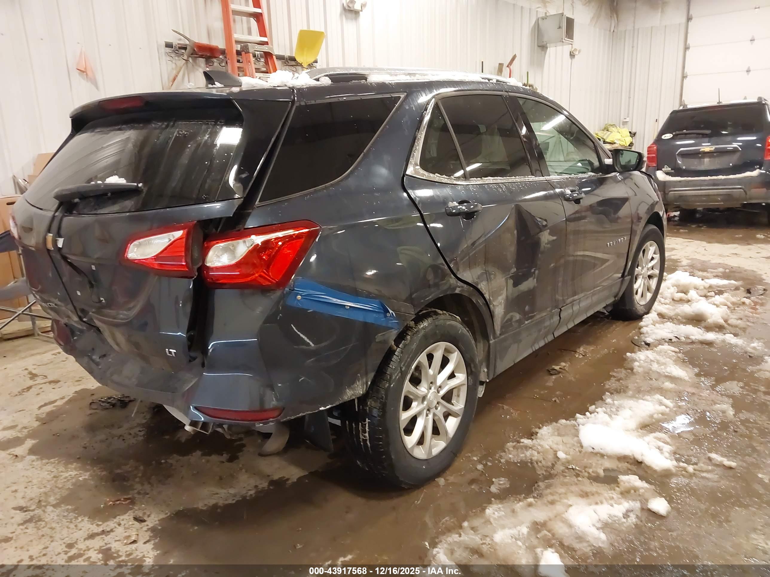 CHEVROLET EQUINOX image 4
