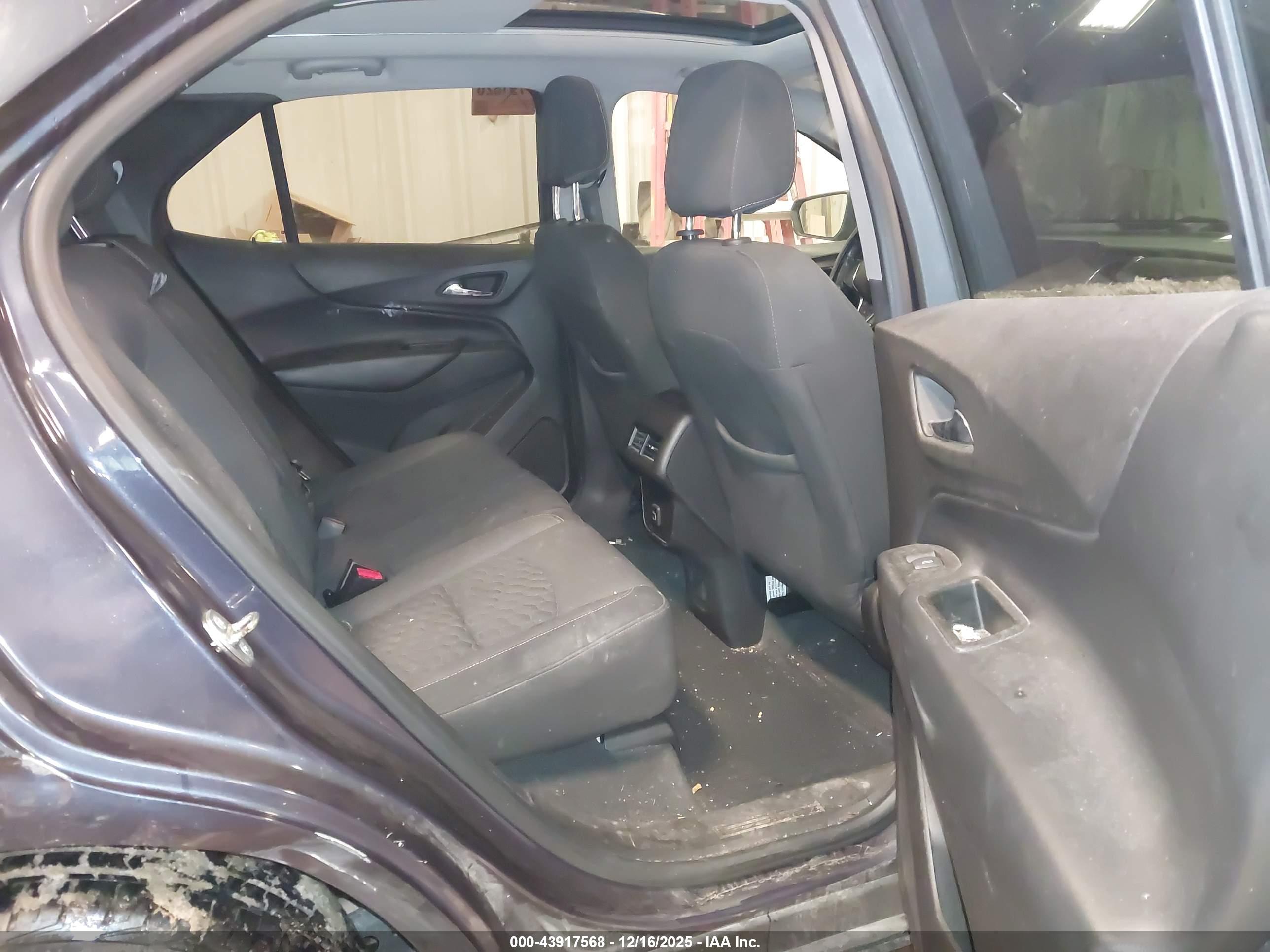 CHEVROLET EQUINOX image 8
