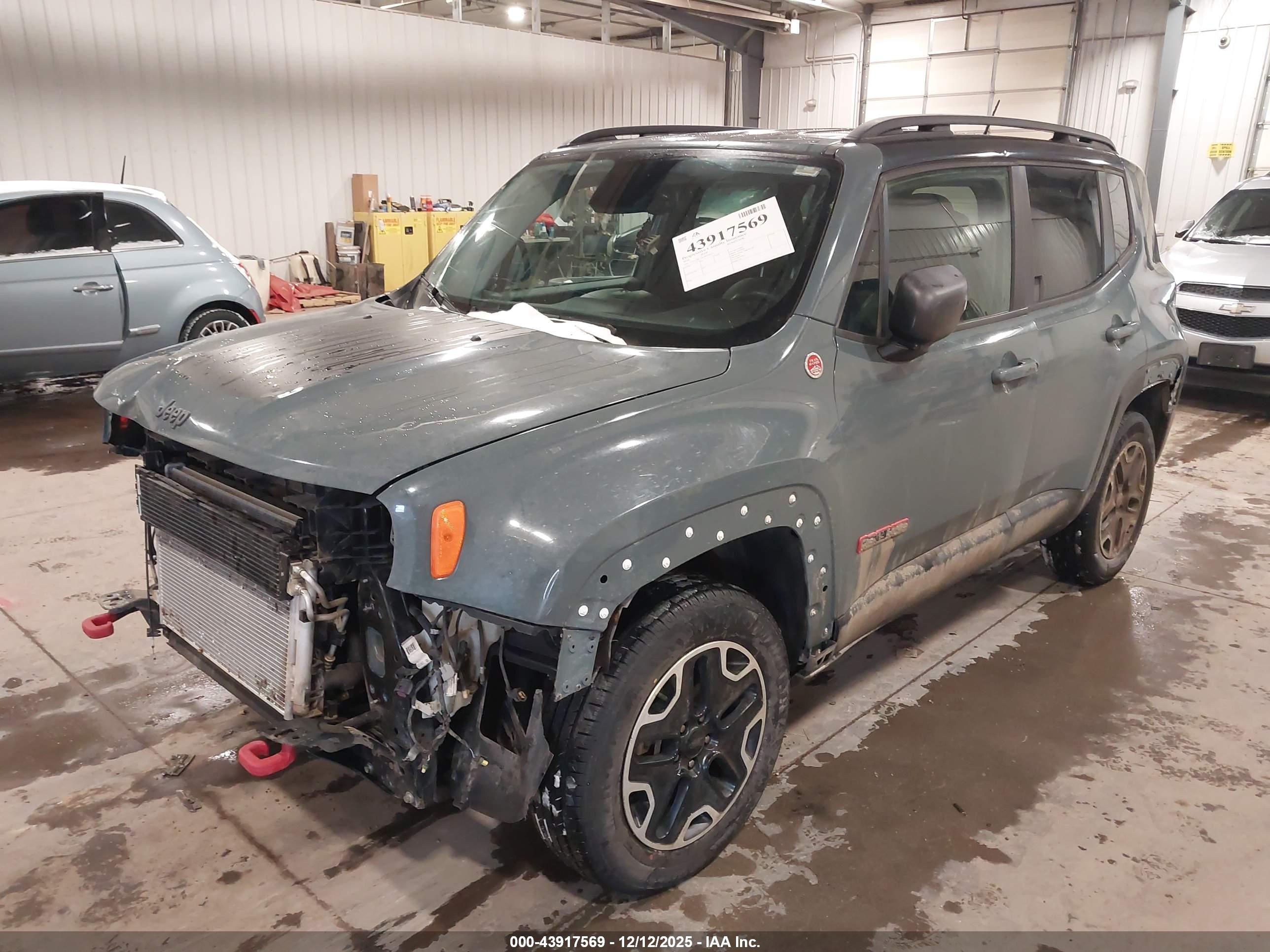 JEEP RENEGADE image 2