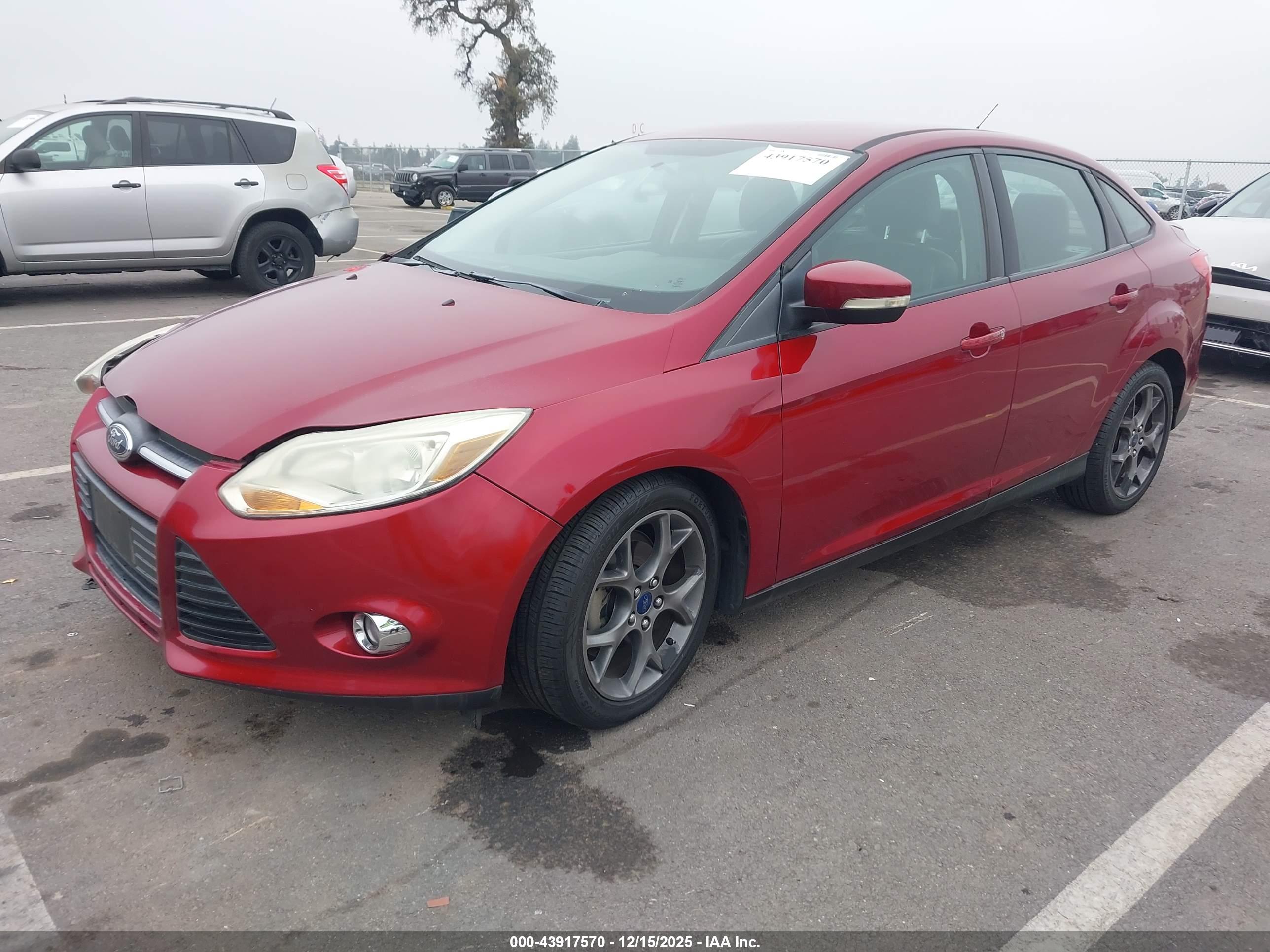 FORD FOCUS image 2