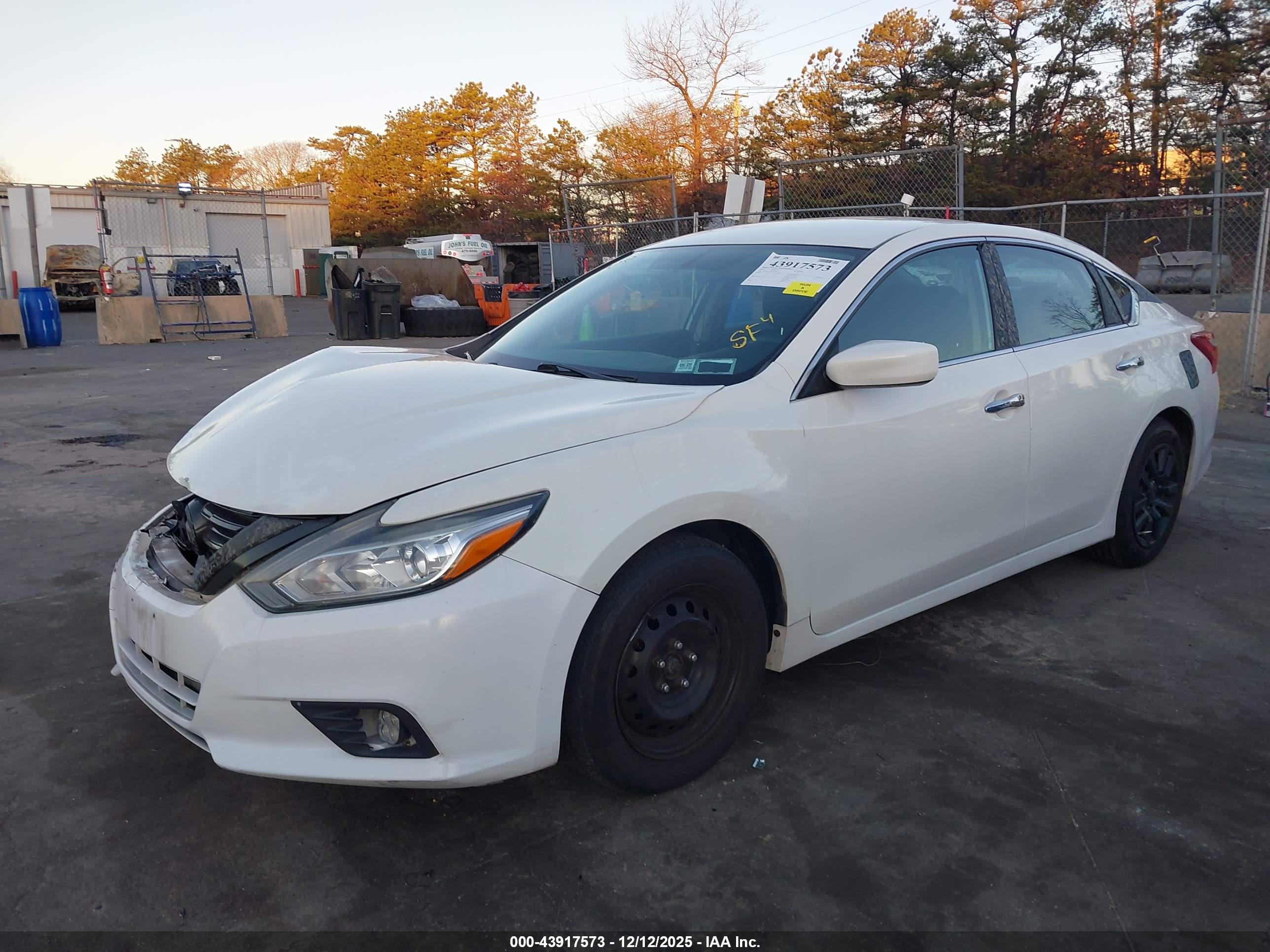 NISSAN ALTIMA image 2