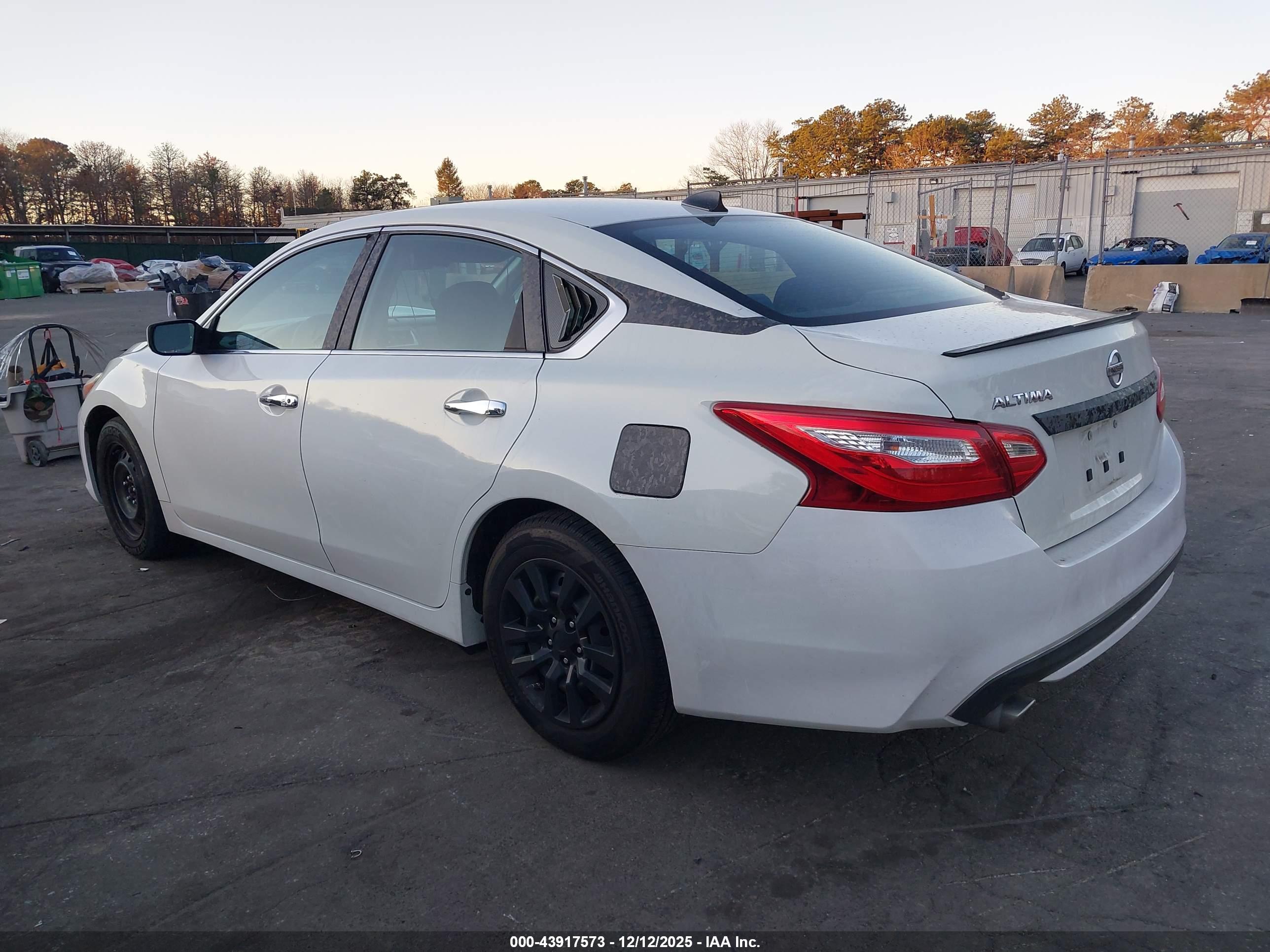 NISSAN ALTIMA image 3