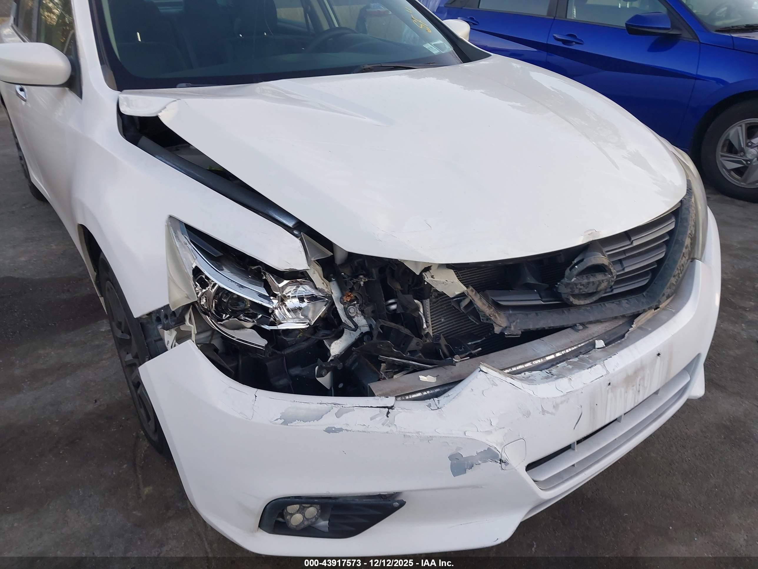 NISSAN ALTIMA image 6