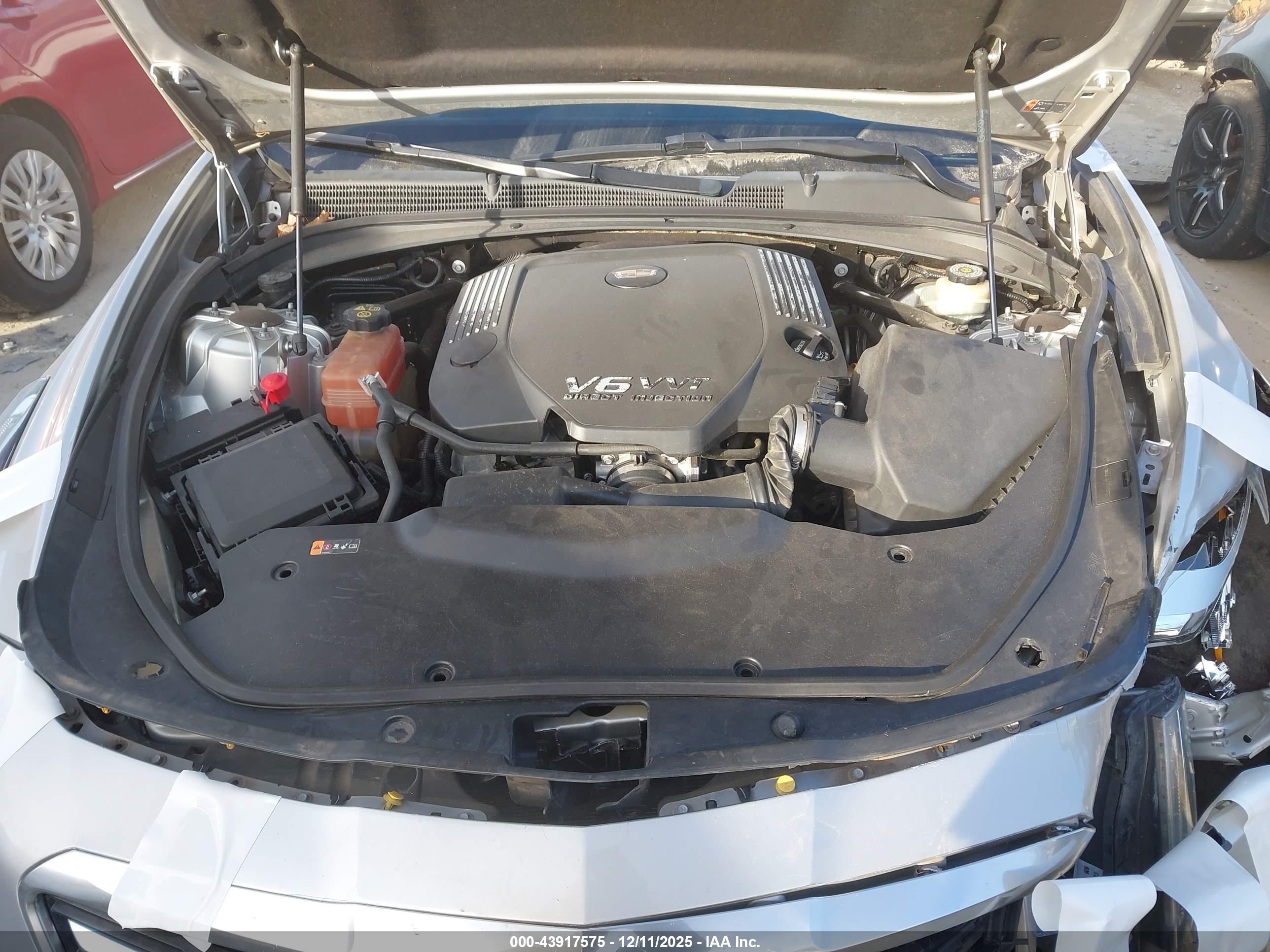 CADILLAC CTS image 10
