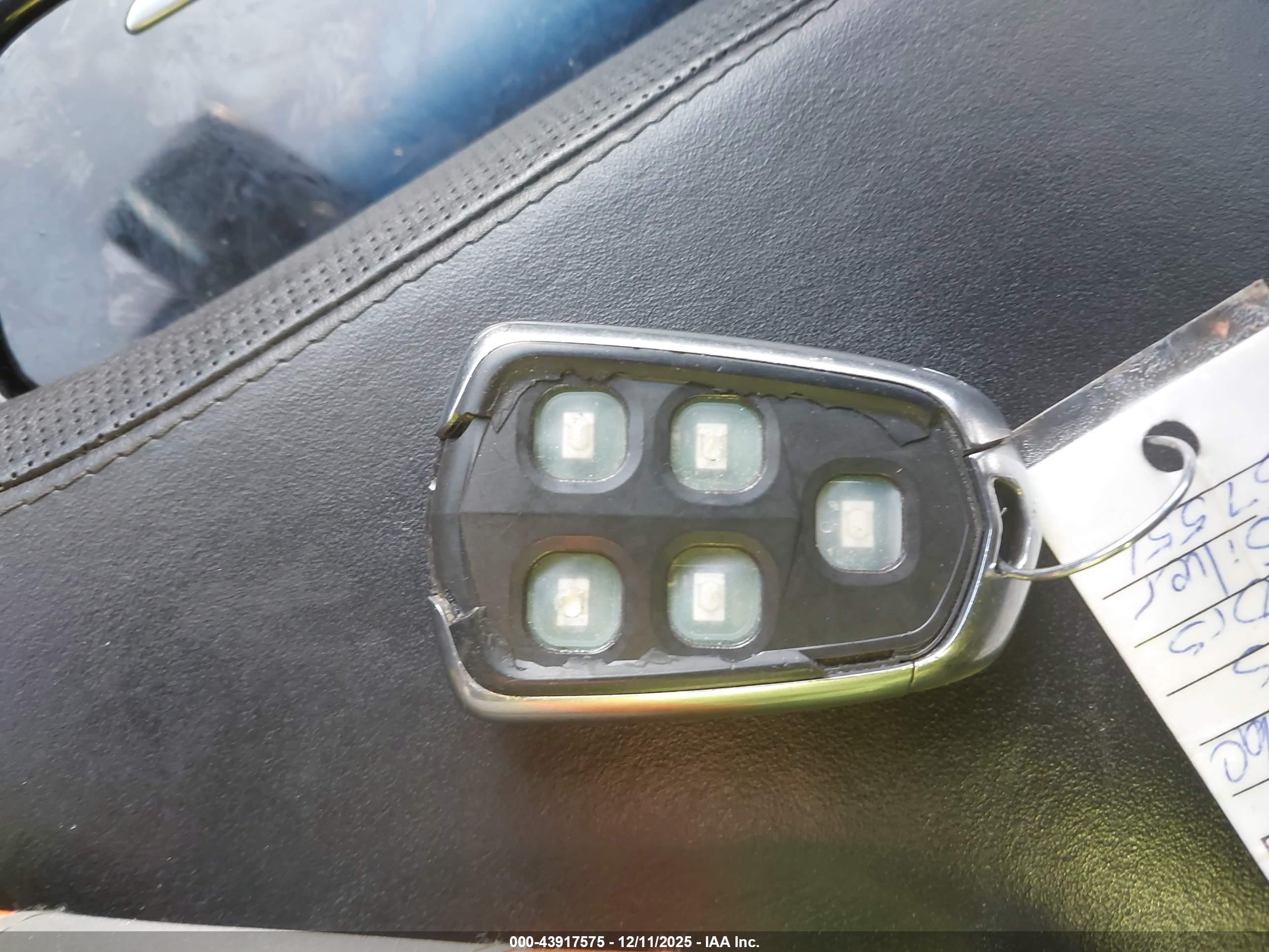 CADILLAC CTS image 11