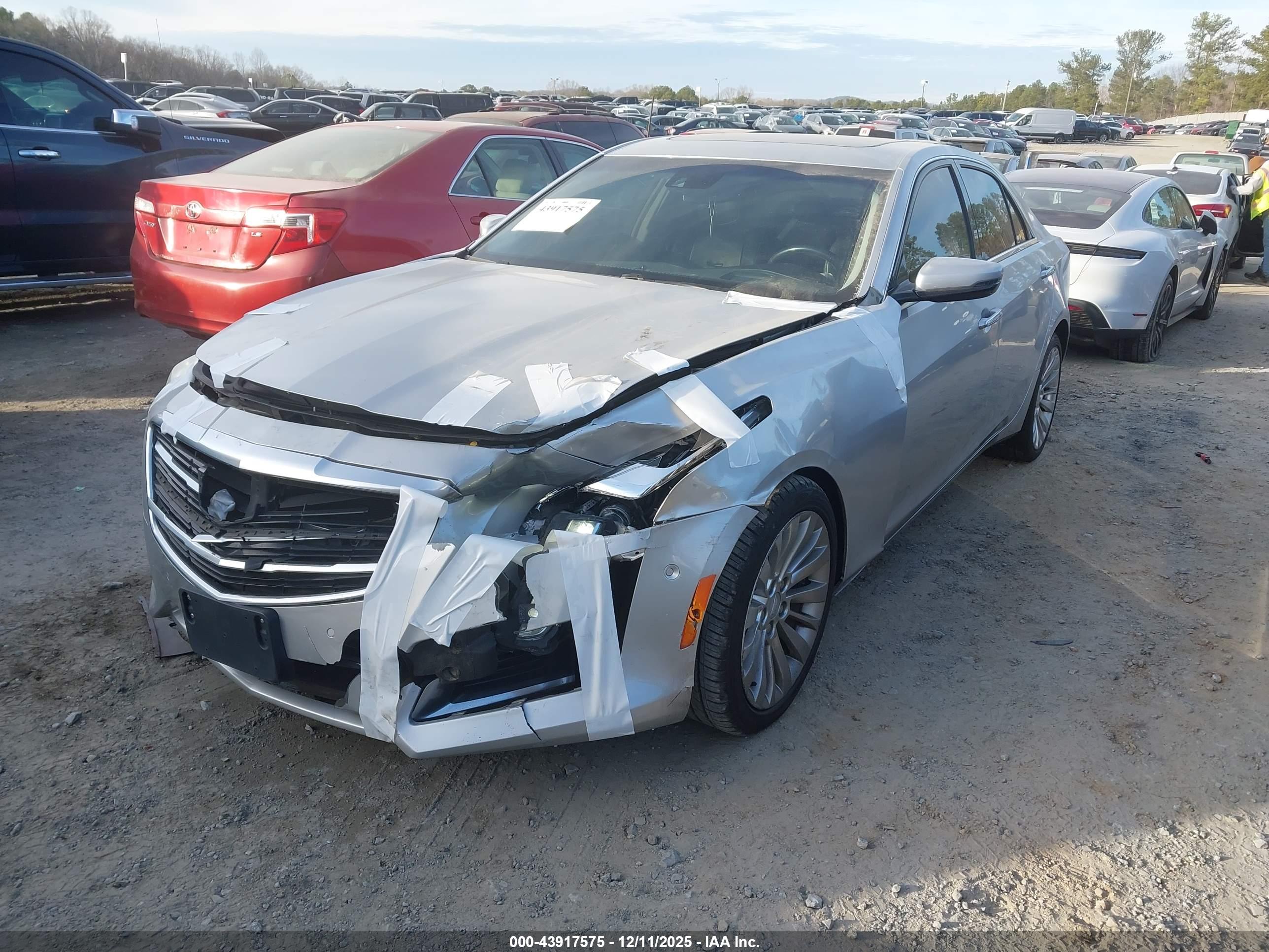 CADILLAC CTS image 2