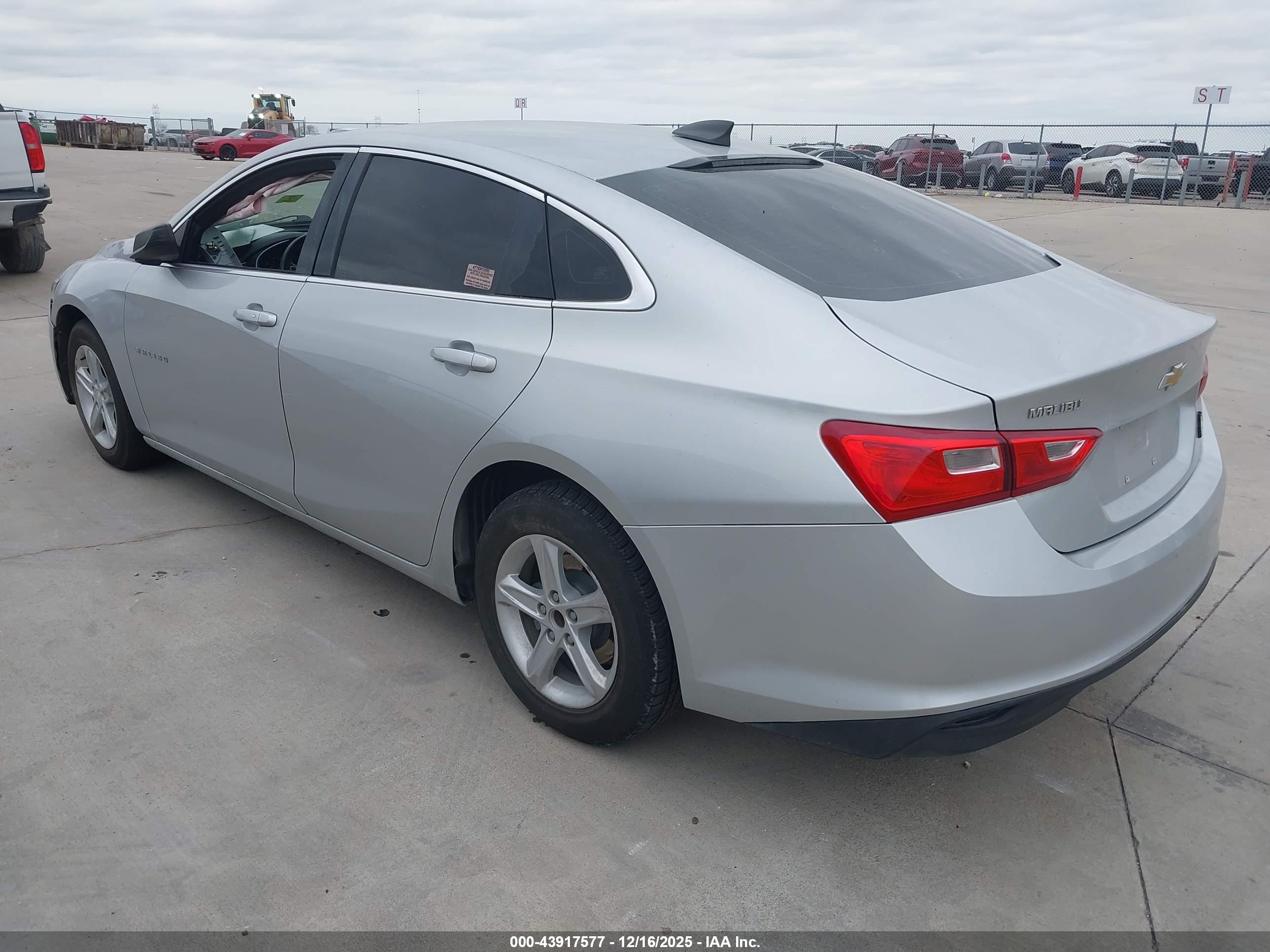 CHEVROLET MALIBU image 3
