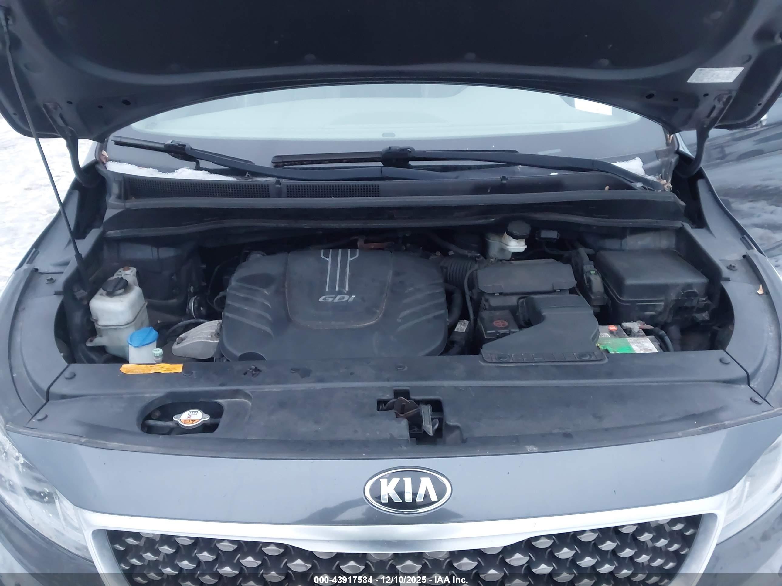 KIA SEDONA image 10