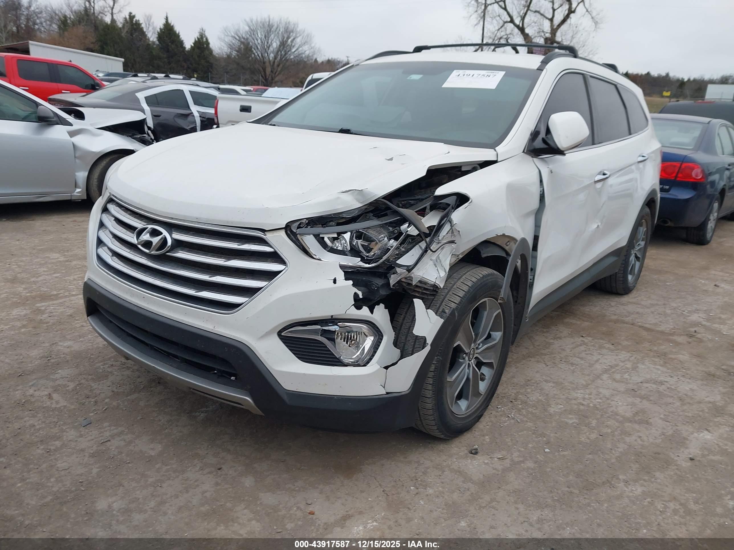 HYUNDAI SANTA image 2