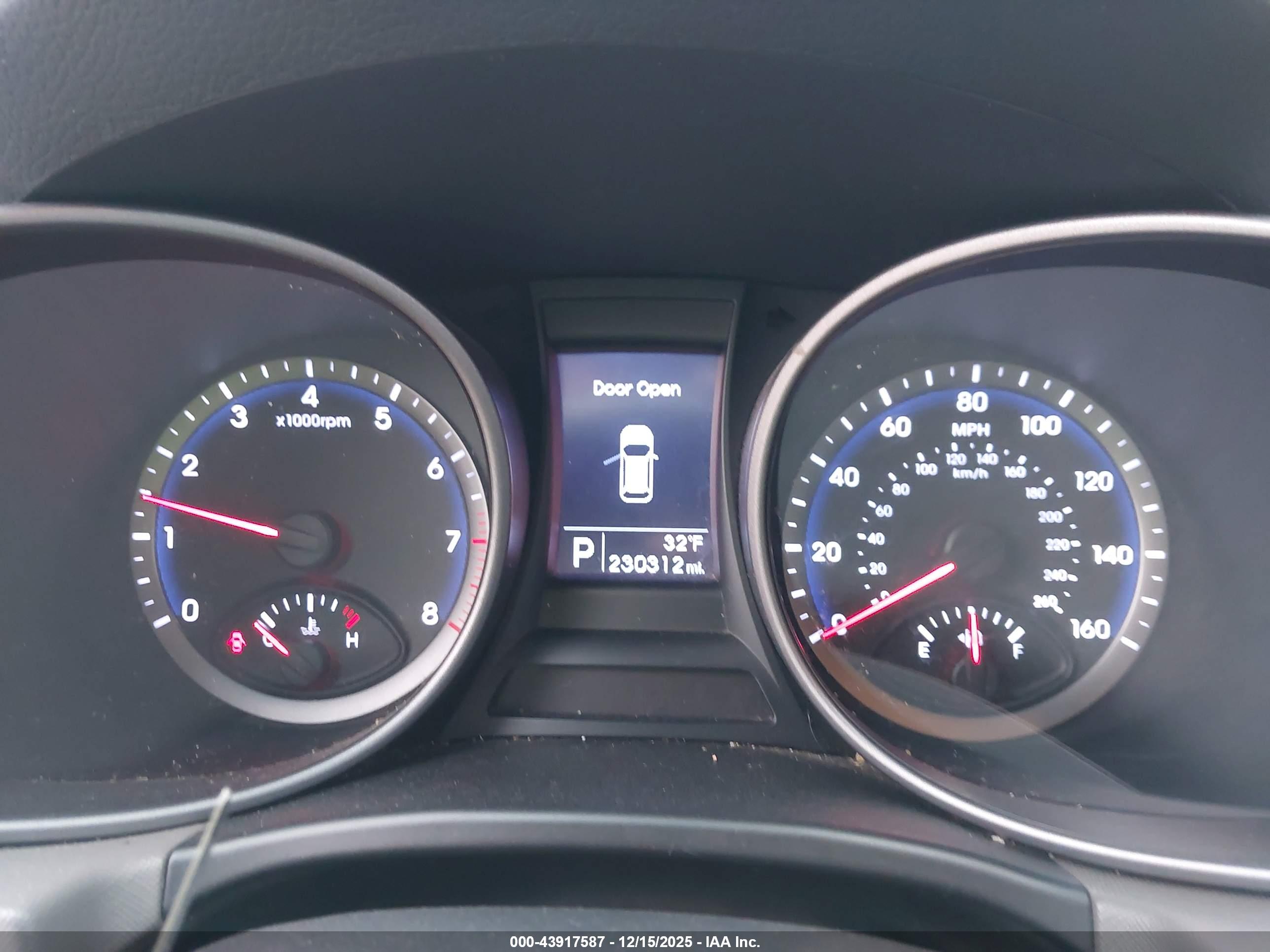 HYUNDAI SANTA image 7