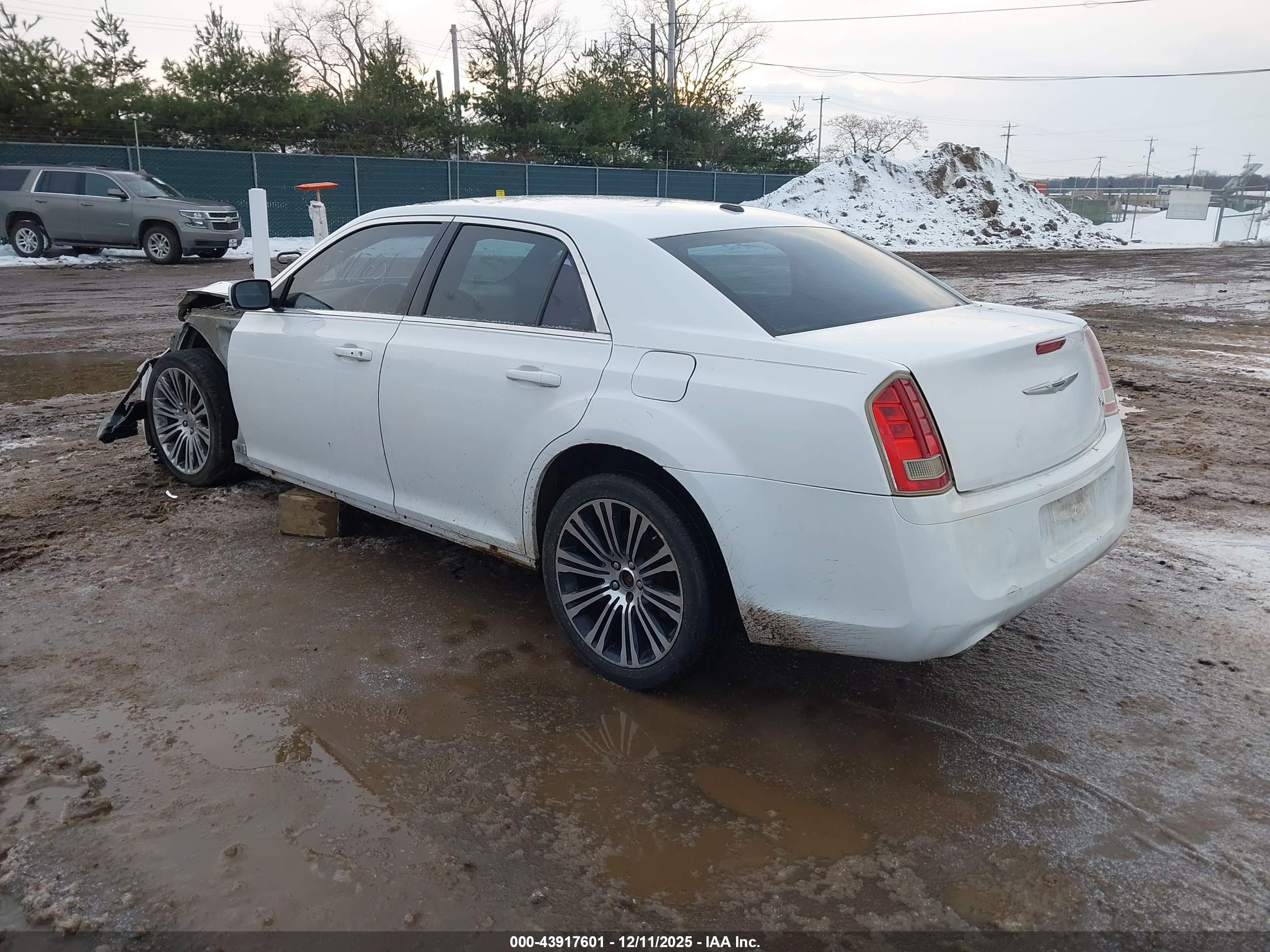 CHRYSLER 300 image 3