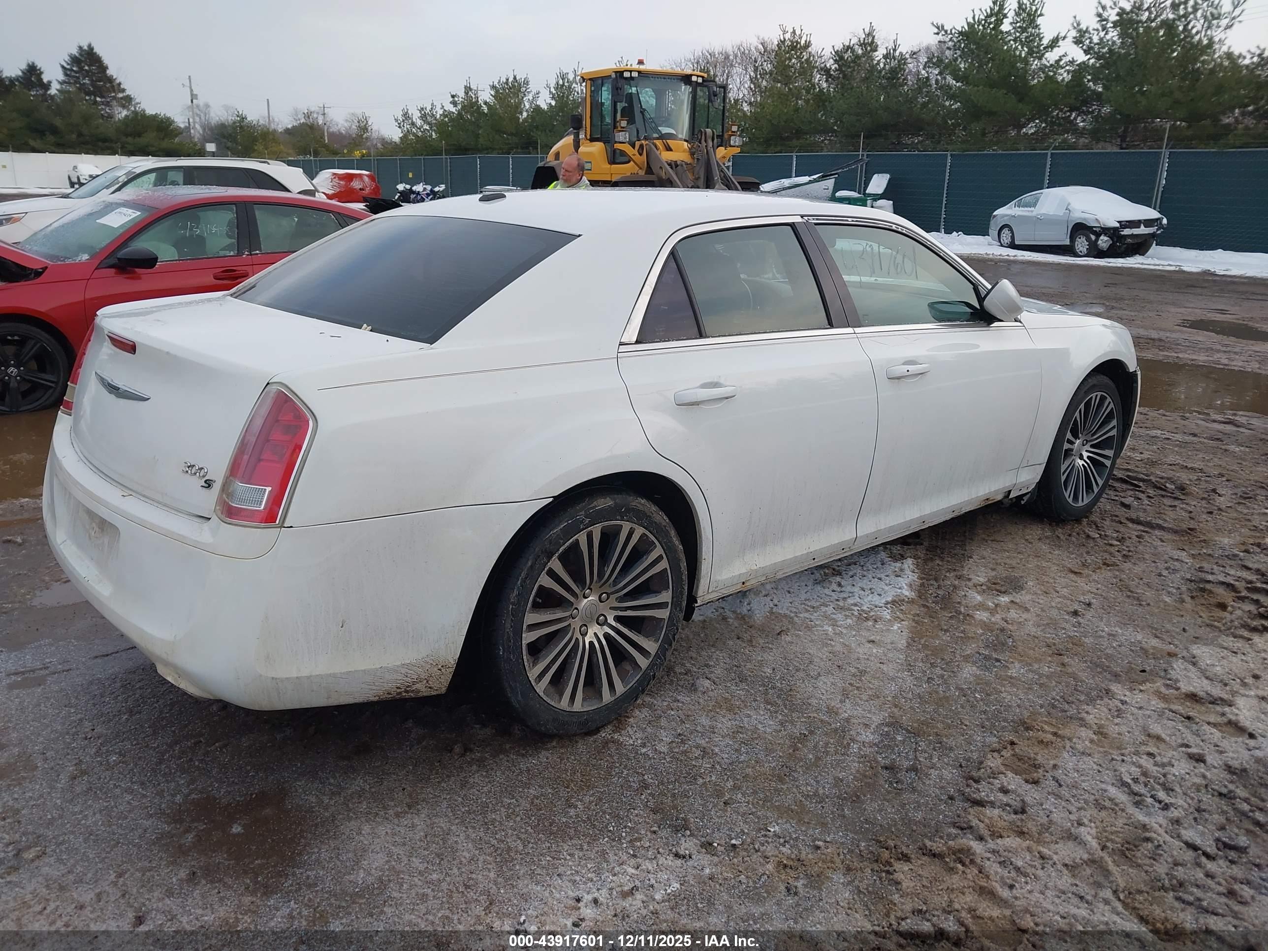 CHRYSLER 300 image 4