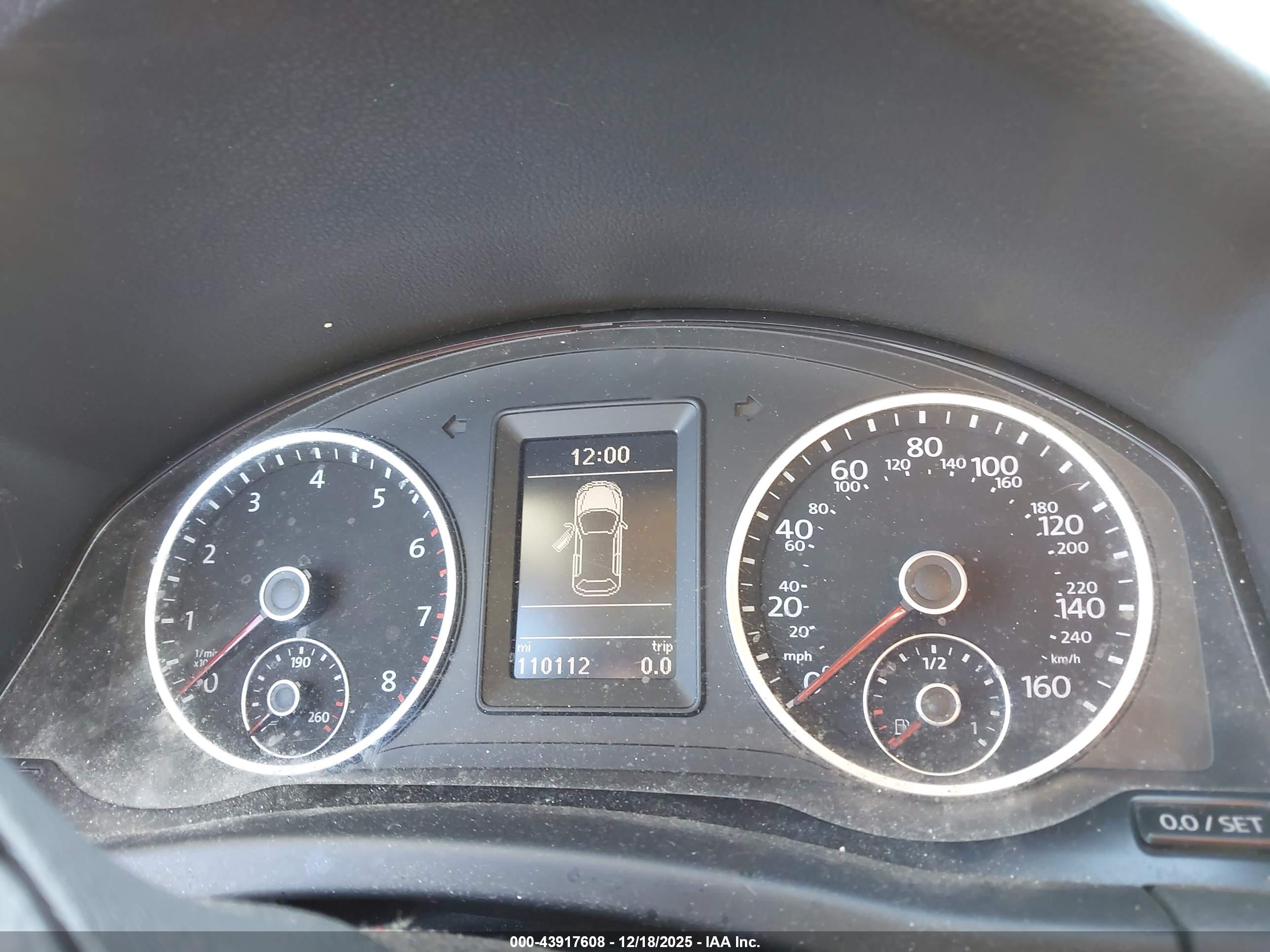 VOLKSWAGEN TIGUAN image 7
