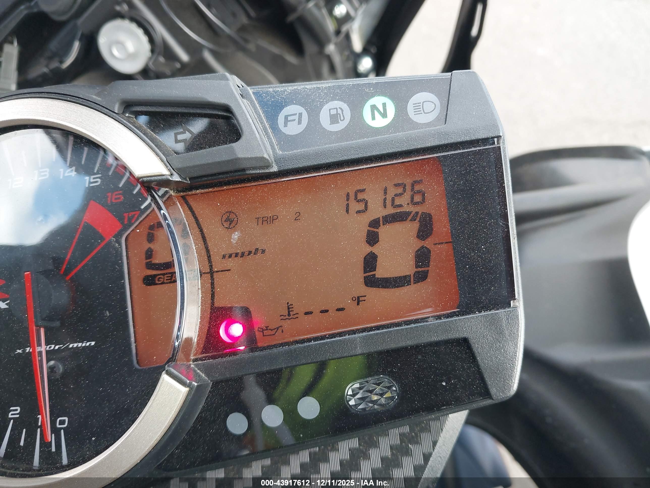 SUZUKI GSX-R600 image 7
