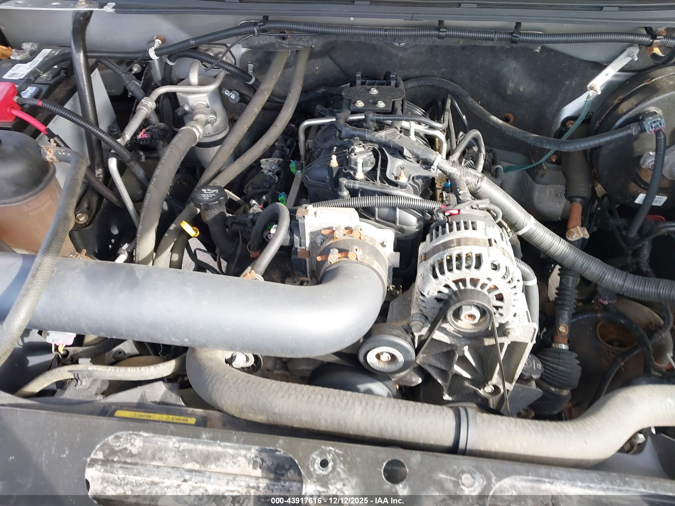 CHEVROLET SILVERADO image 10